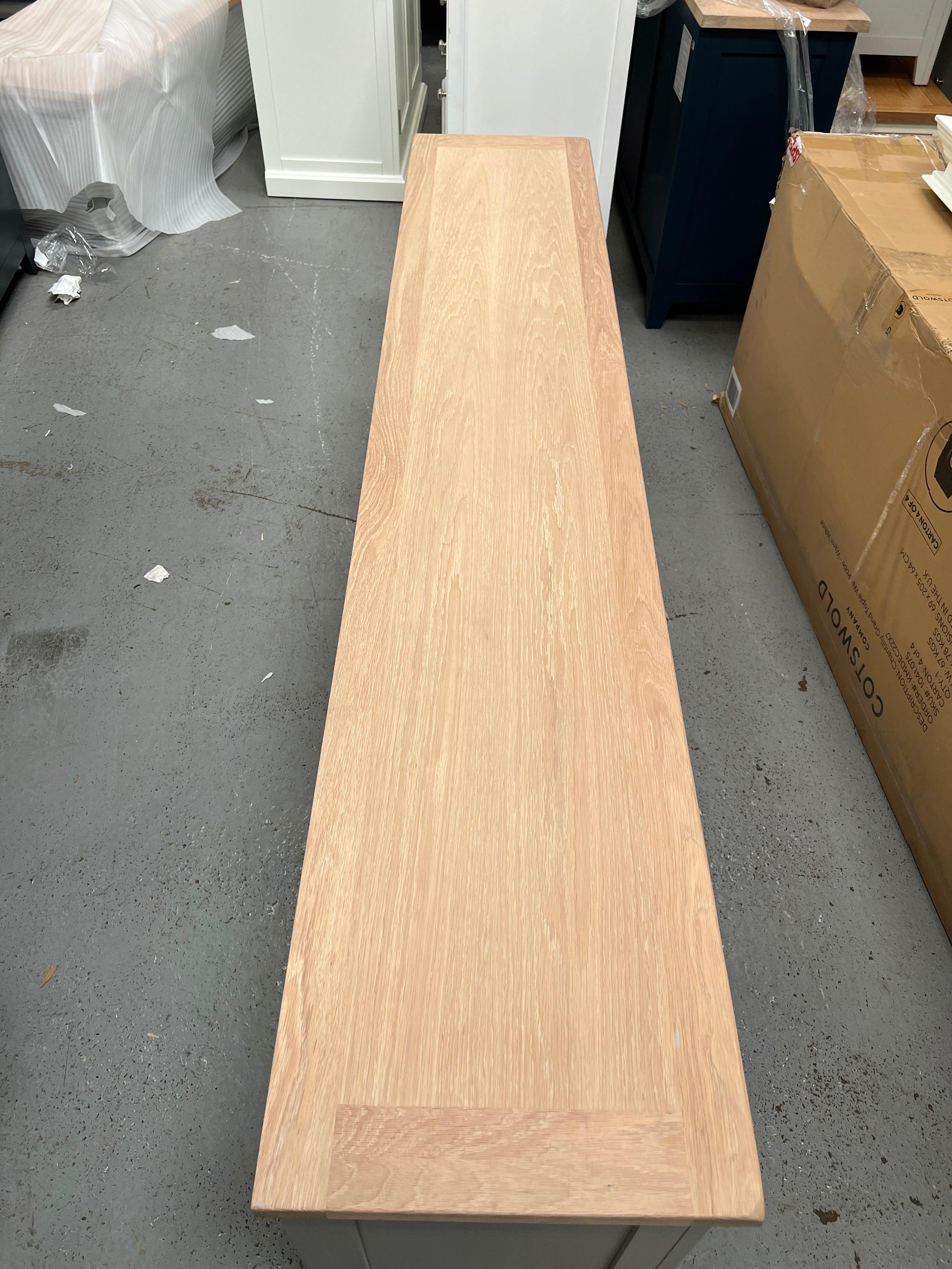 CHESTER DOVE GREY
XXL TV Stand up to 90" Quality Furniture Clearance Ltd