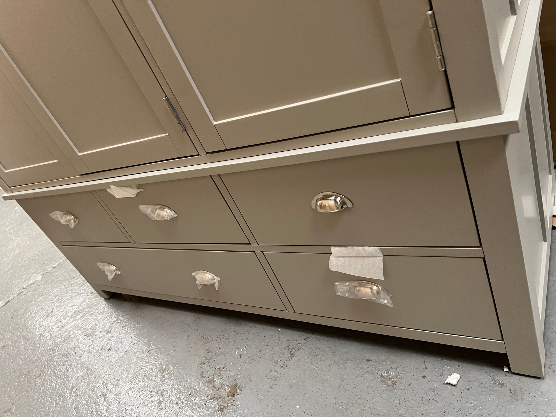 Hampshire ‘Country Life’ Triple Larder - Grey Quality Furniture Clearance Ltd