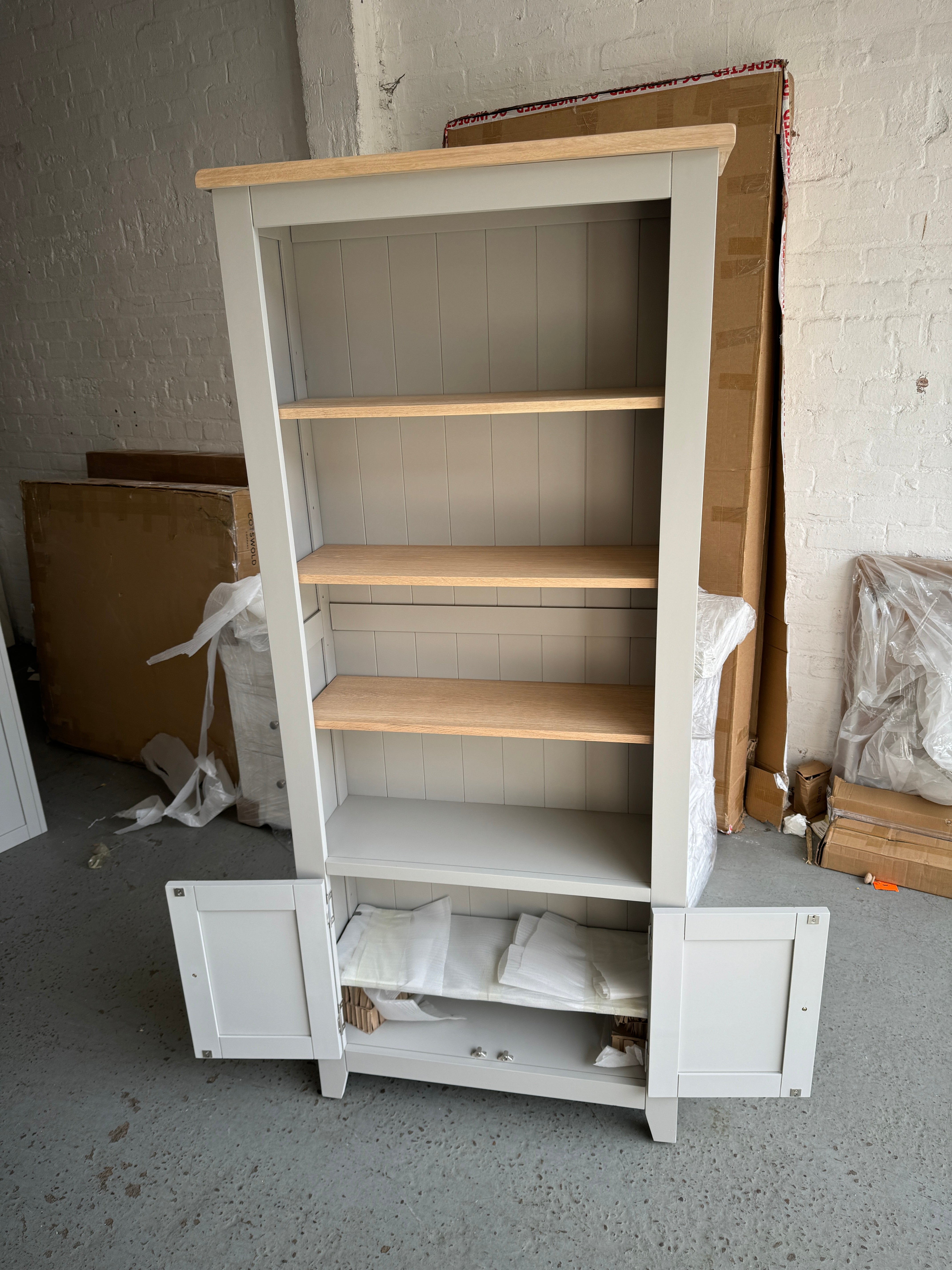 CHESTER DOVE GREY
Alcove Display Cabinet Quality Furniture Clearance Ltd