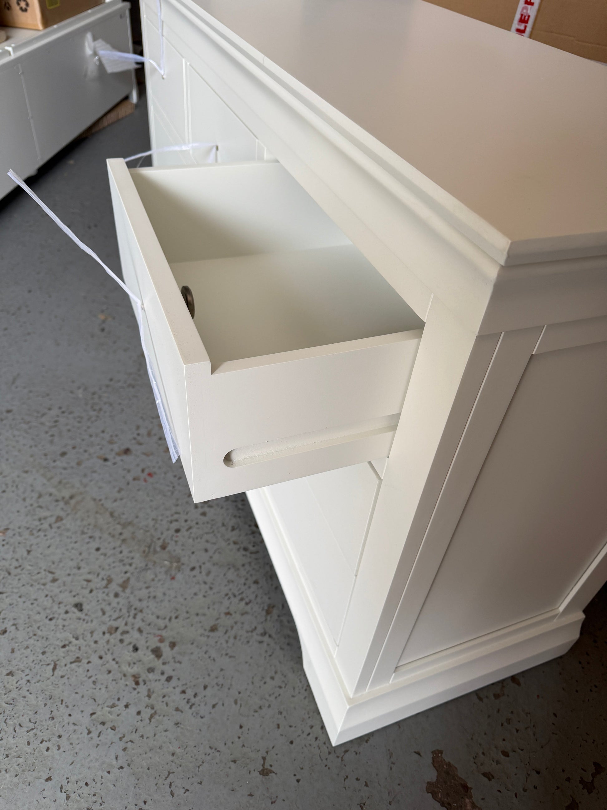 CHANTILLY WARM WHITE
7 Drawer Wide Chest furniture delivered