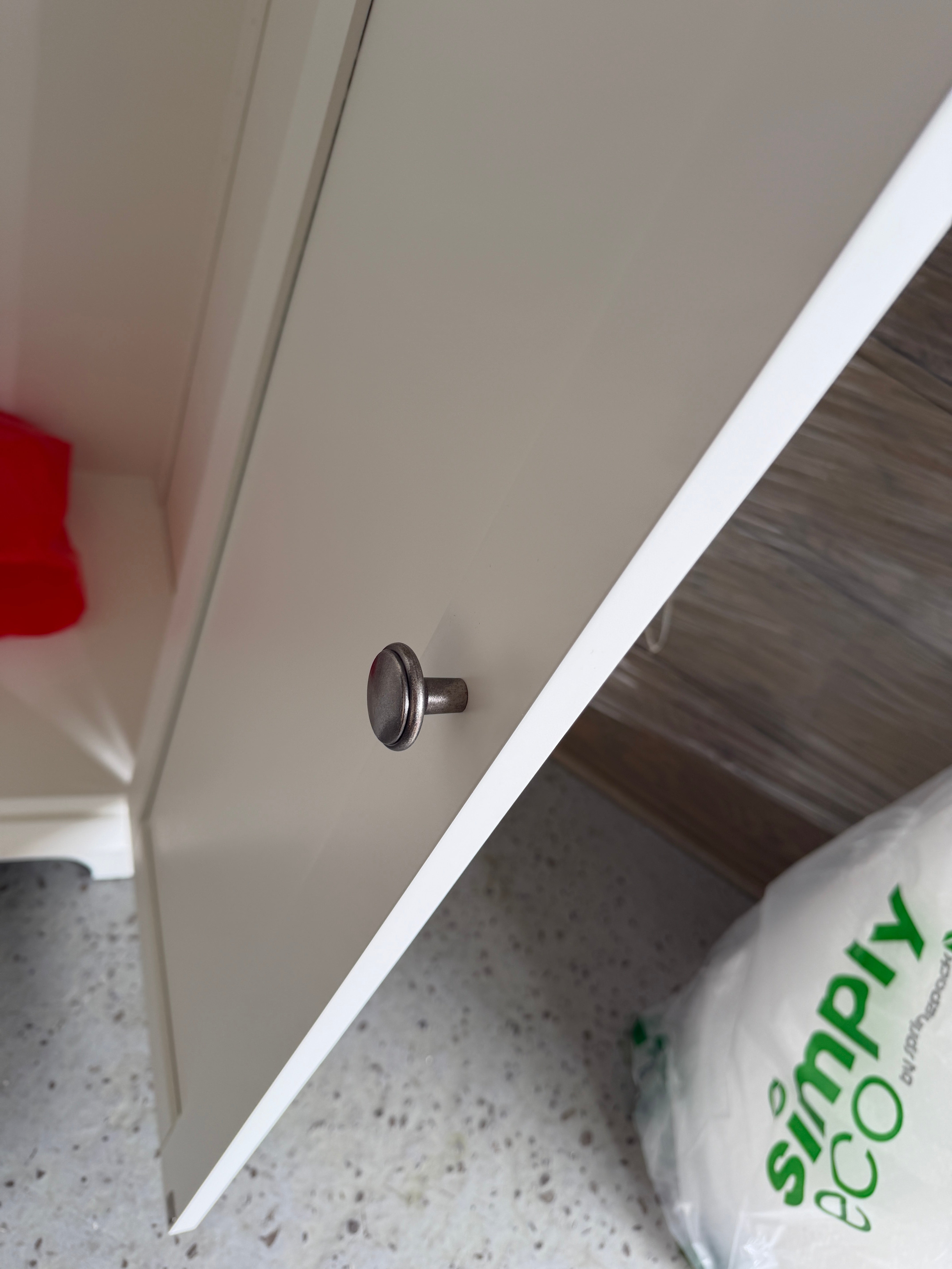 CHANTILLY WARM WHITE
Combination Wardrobe Quality Furniture Clearance Ltd