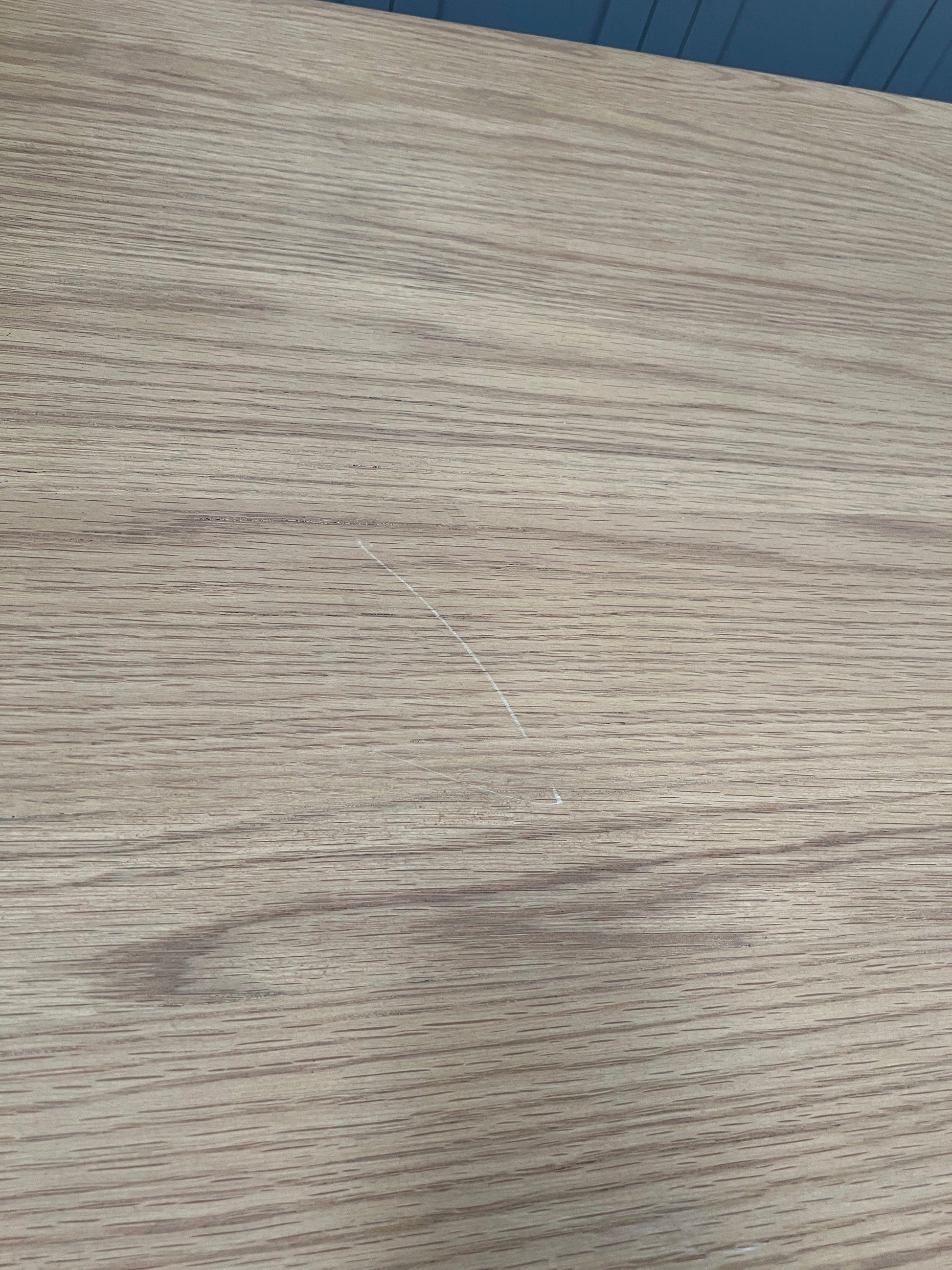 ELKSTONE MELLOW OAK
Elkstone Oak Dining Table and Bench Set Quality Furniture Clearance Ltd