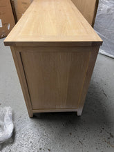 Load image into Gallery viewer, INGLESHAM WHITEWASH OAK
Double Pedestal Desk Quality Furniture Clearance Ltd
