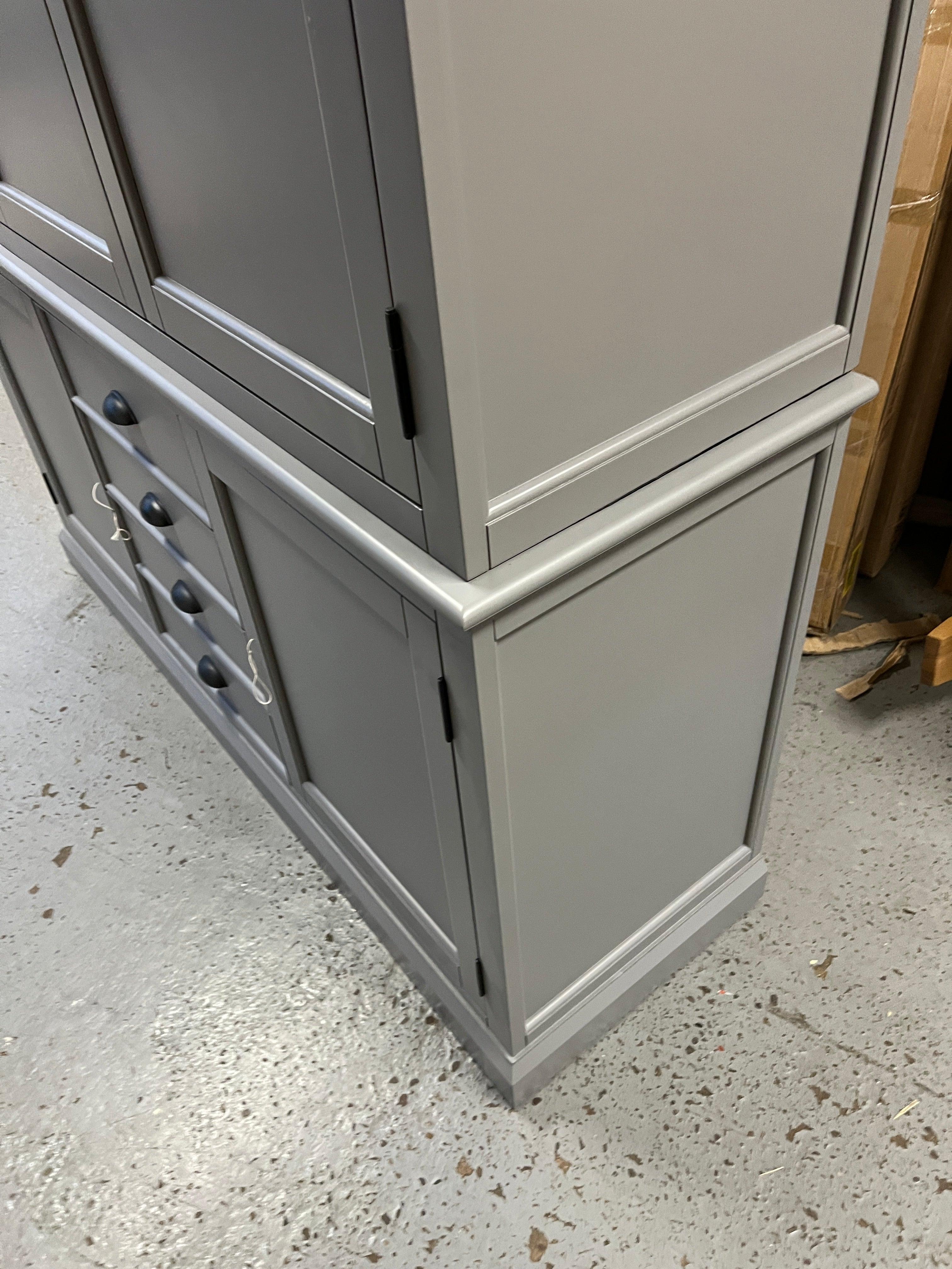 STOW FLINT GREY
Grand Triple Larder Quality Furniture Clearance Ltd