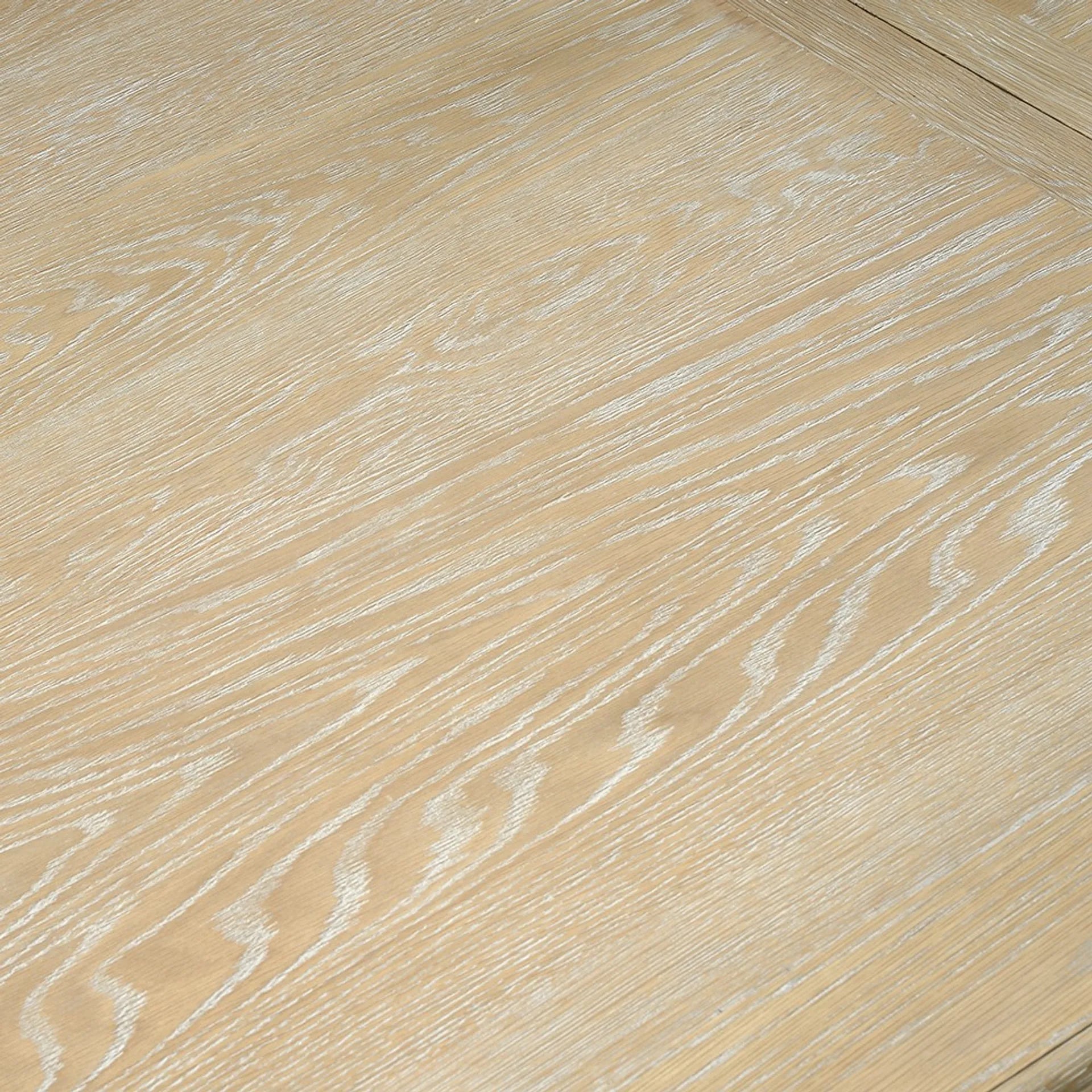 CAMILLE LIMEWASH OAK
6-10 Seater Extending Dining Table Quality Furniture Clearance Ltd