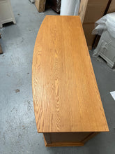 Load image into Gallery viewer, WINCHCOMBE OILED OAK
Low and Wide 6 Drawer Chest Quality Furniture Clearance Ltd
