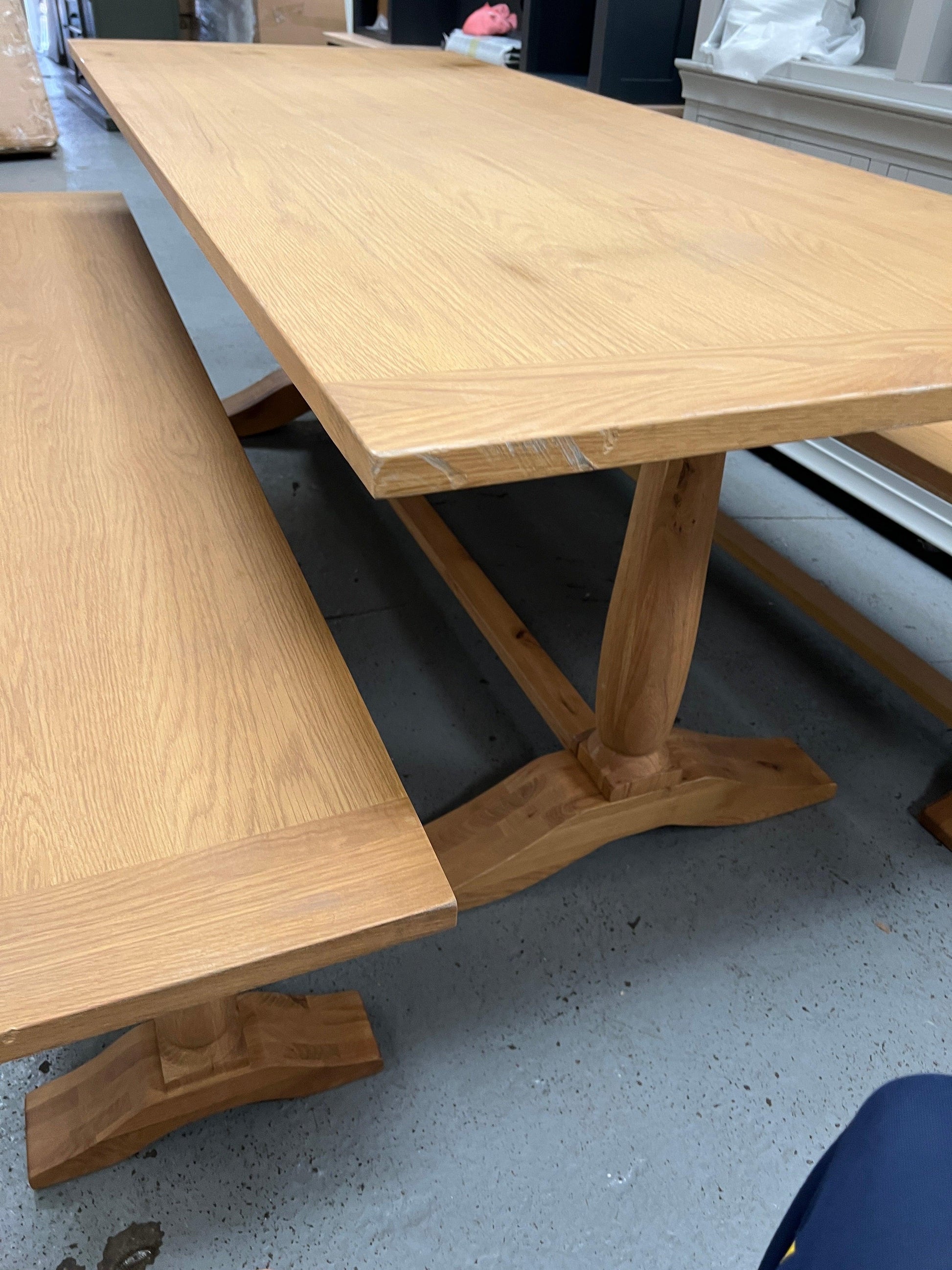 ELKSTONE MELLOW OAK
Elkstone Oak Dining Table and Bench Set Quality Furniture Clearance Ltd