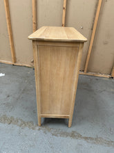 Load image into Gallery viewer, BERKELEY NORDIC OAK 4 Drawer Chest Quality Furniture Clearance Ltd
