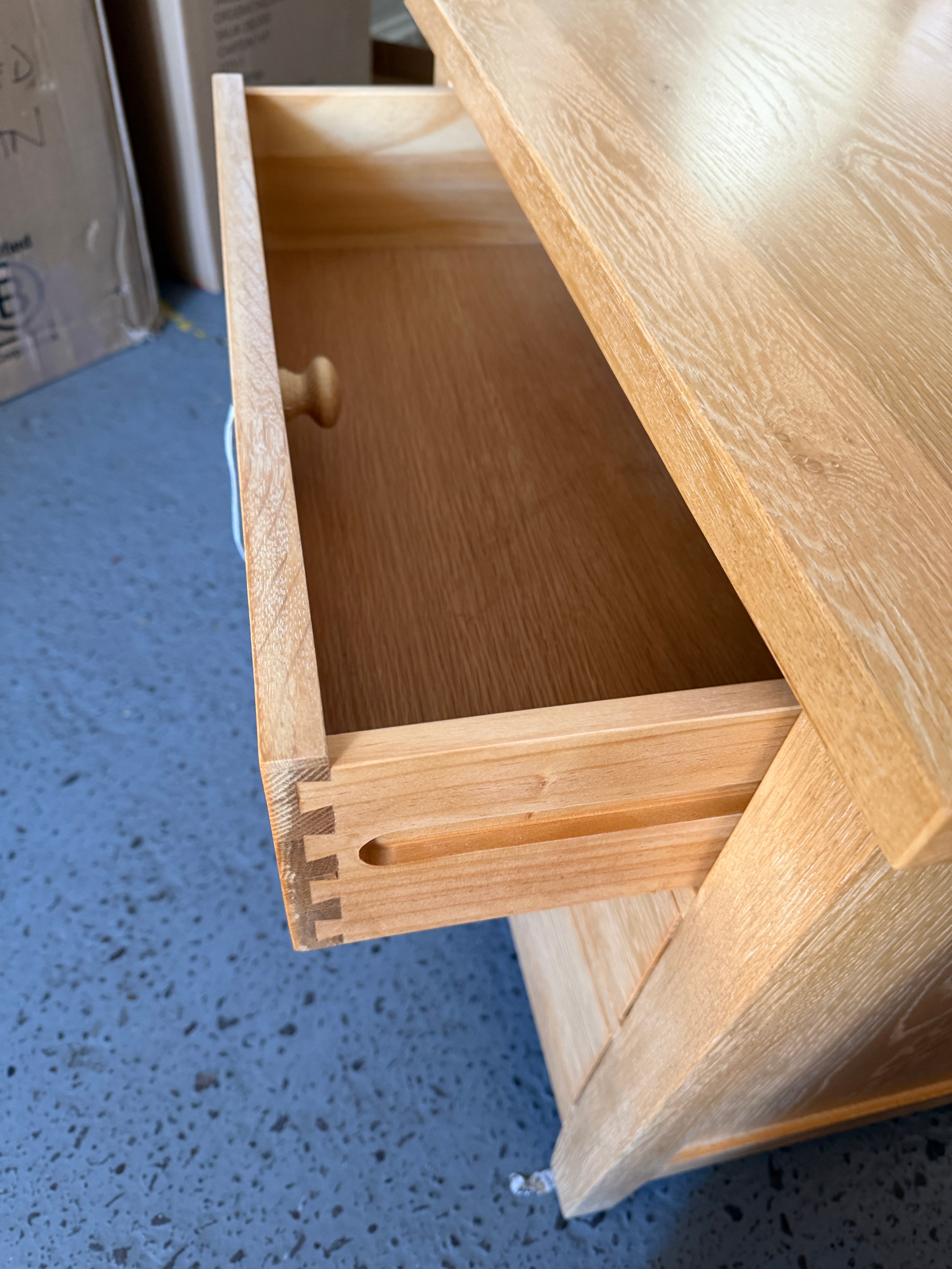 Set Of Two - INGLESHAM WHITEWASH OAK
Jumbo Bedside Table Quality Furniture Clearance Ltd