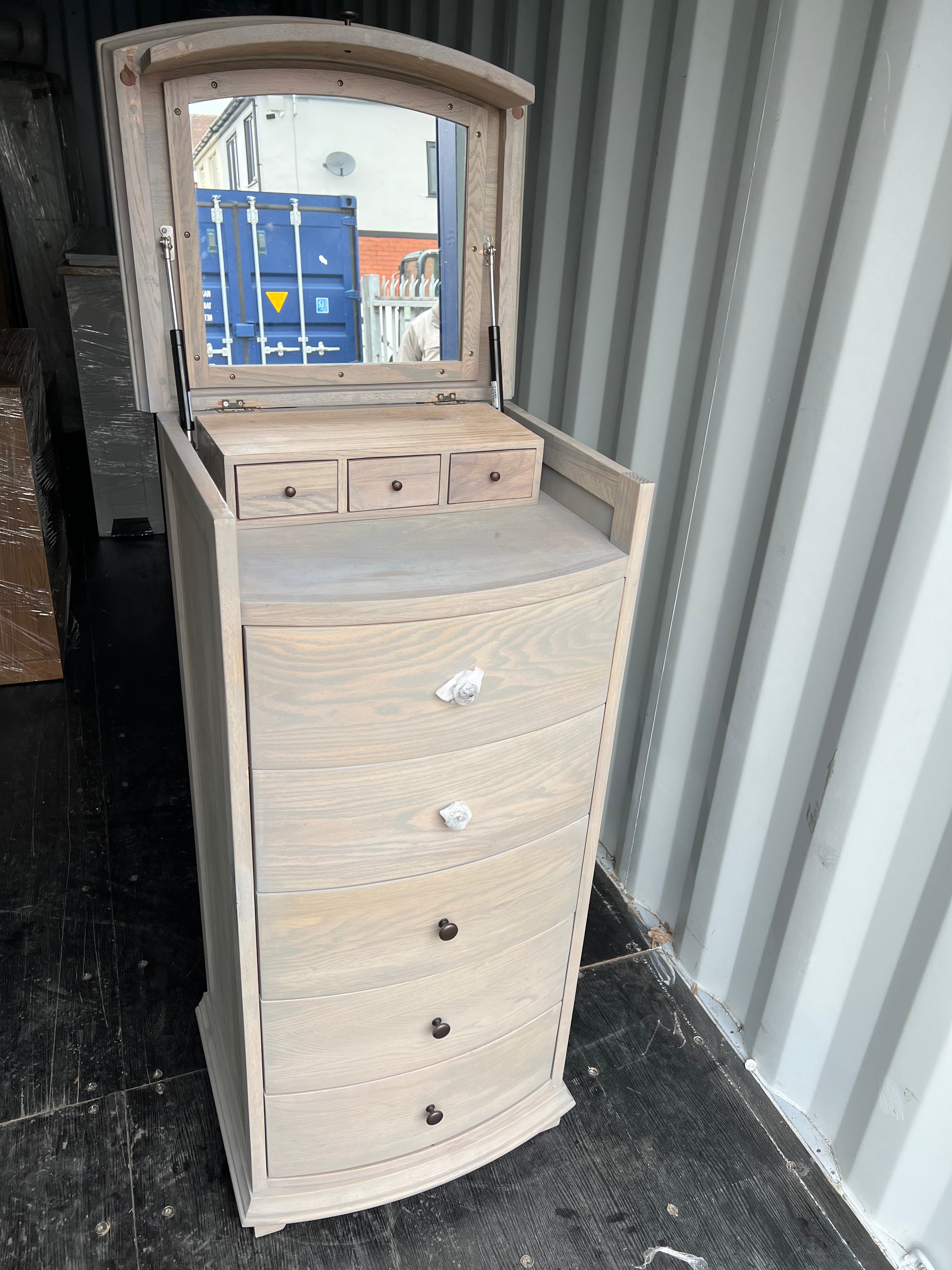 WINCHCOMBE SMOKED OAK
Vanity Tall Boy Quality Furniture Clearance Ltd
