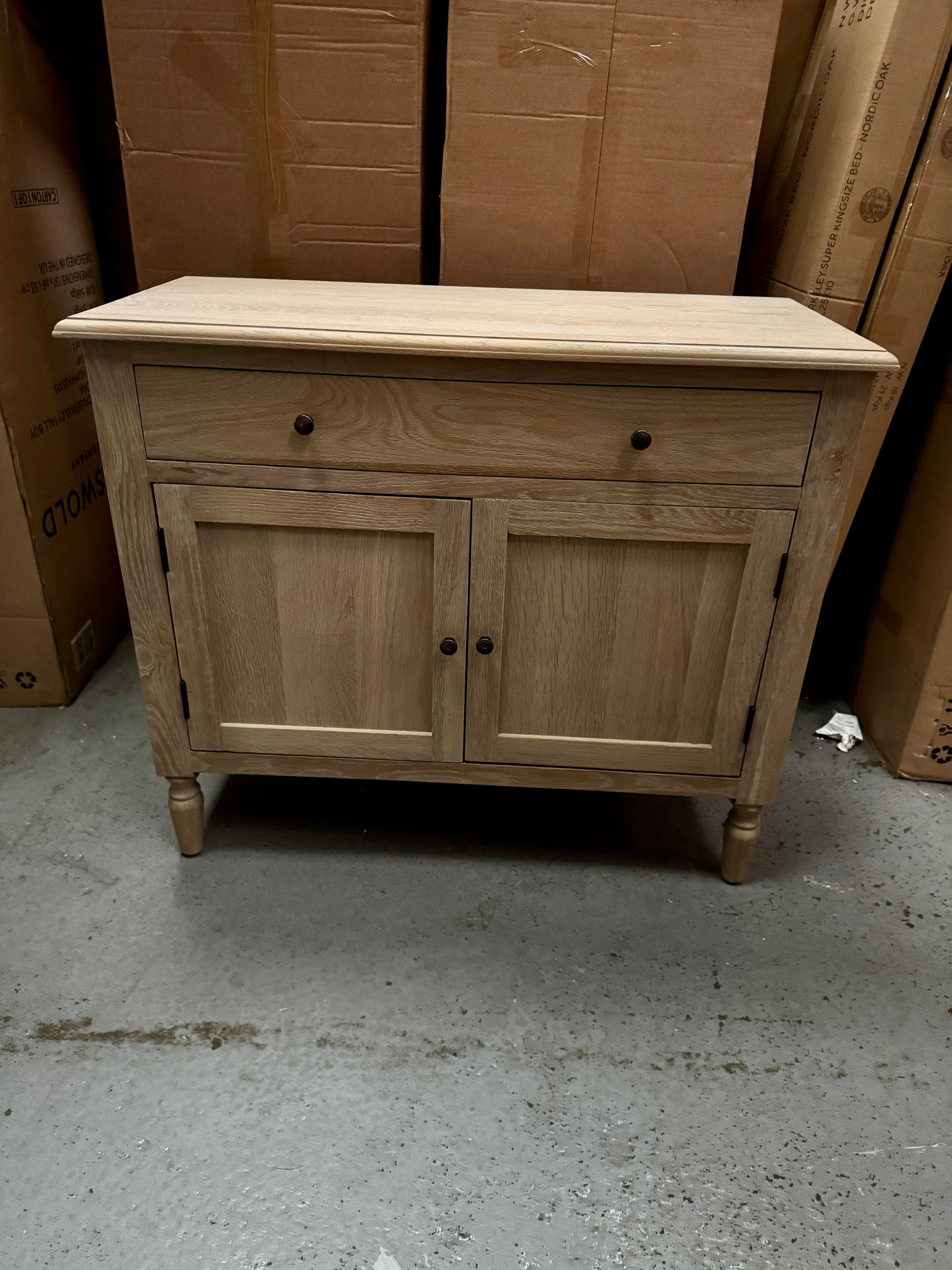 CAMILLE LIMEWASH OAK
Small Sideboard Quality Furniture Clearance Ltd