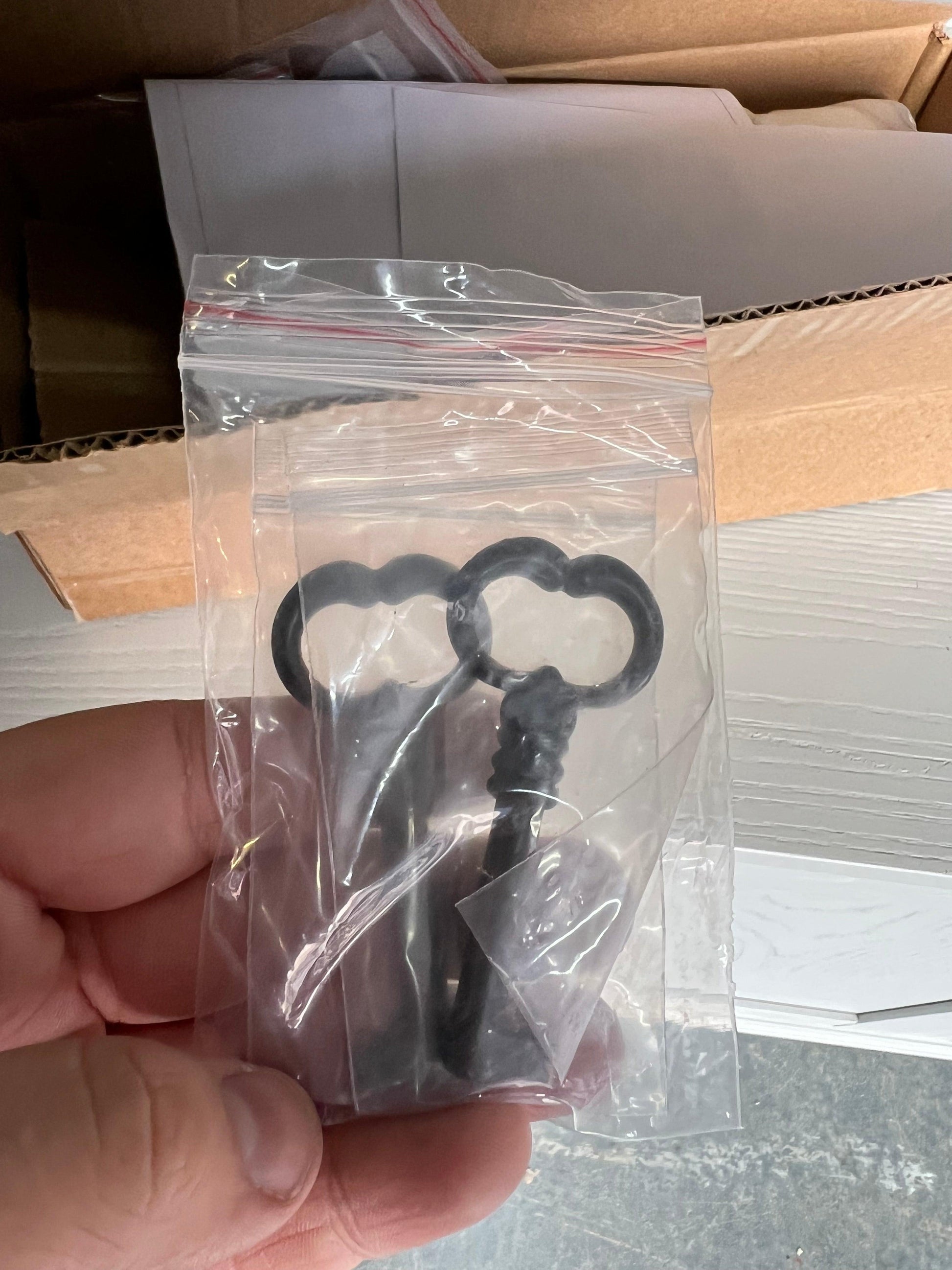 CHARLBURY MINERAL GREY
Grand Bookcase Quality Furniture Clearance Ltd