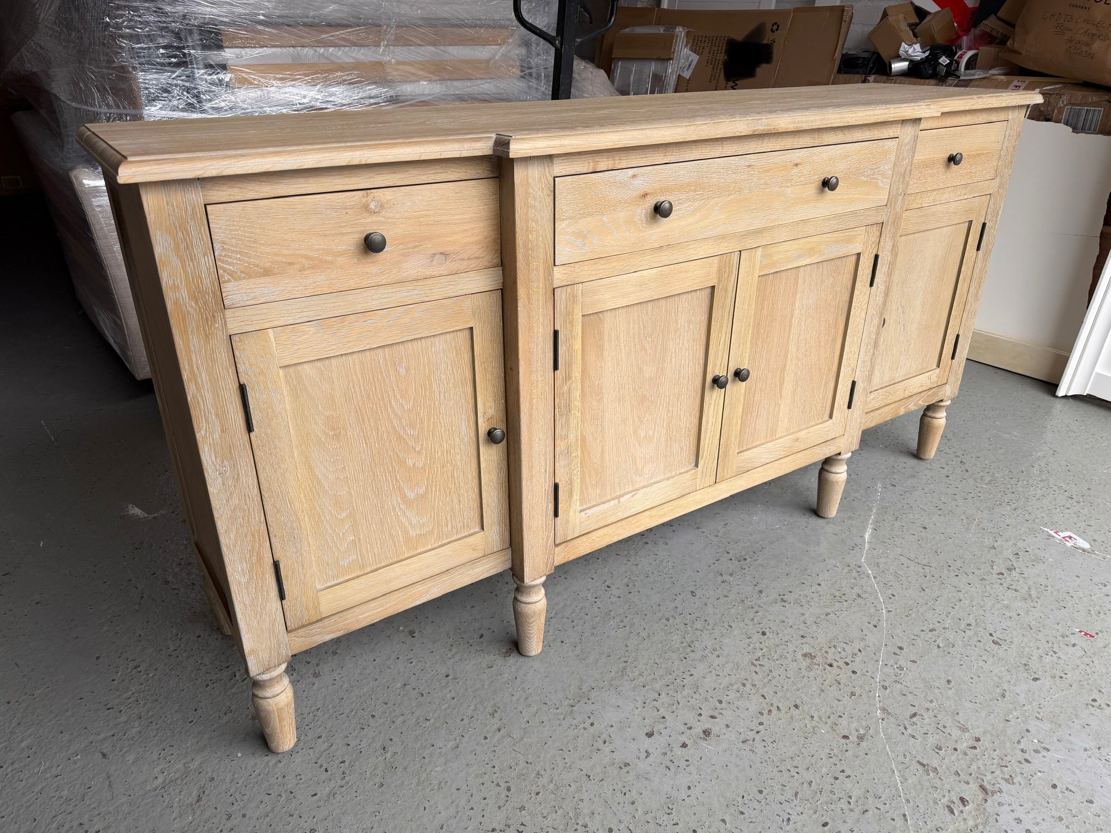 CAMILLE LIMEWASH OAK
Extra Large Sideboard Quality Furniture Clearance Ltd