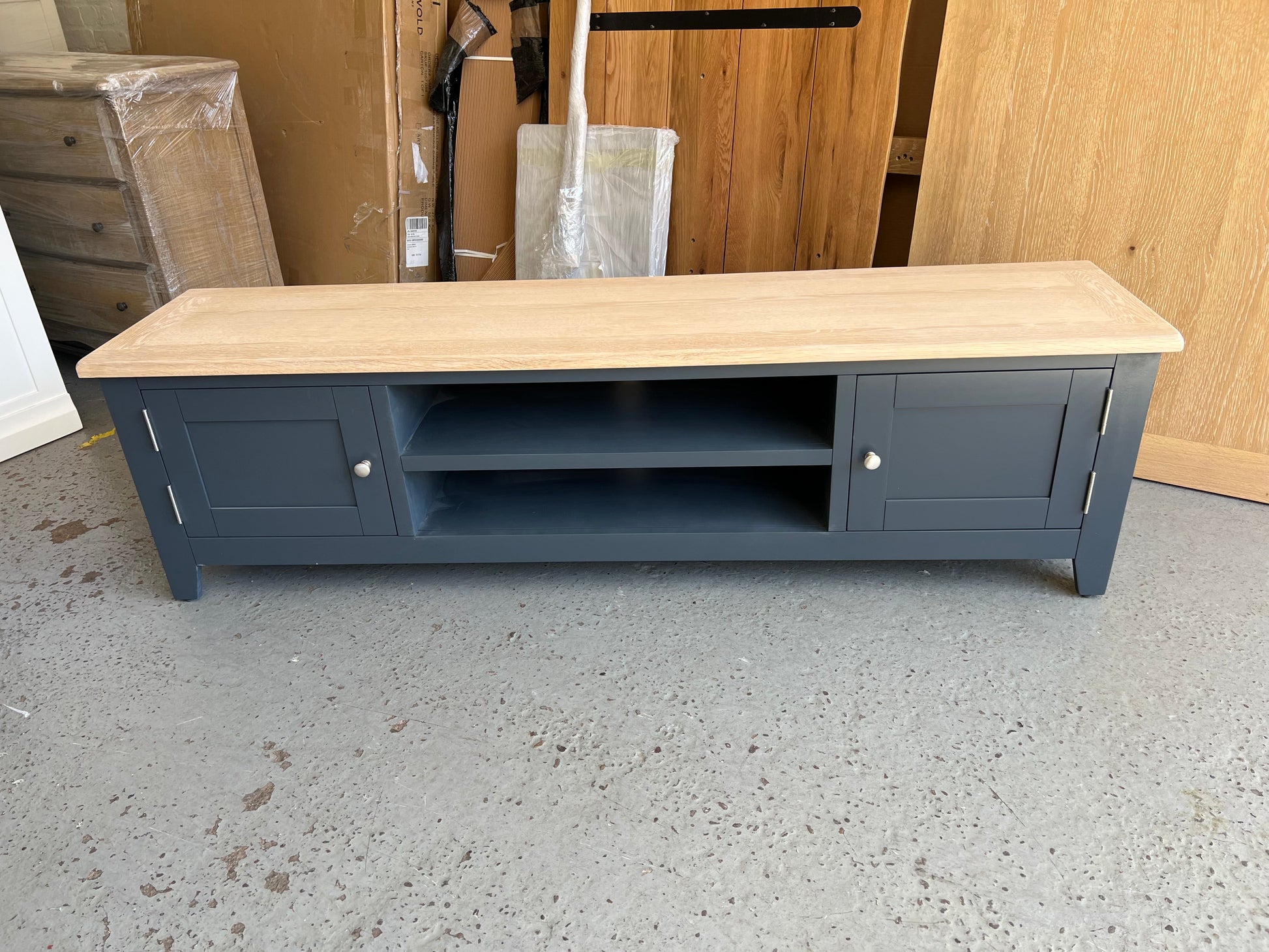 CHESTER CHARCOAL
Extra Large TV Stand up to 75" Quality Furniture Clearance Ltd