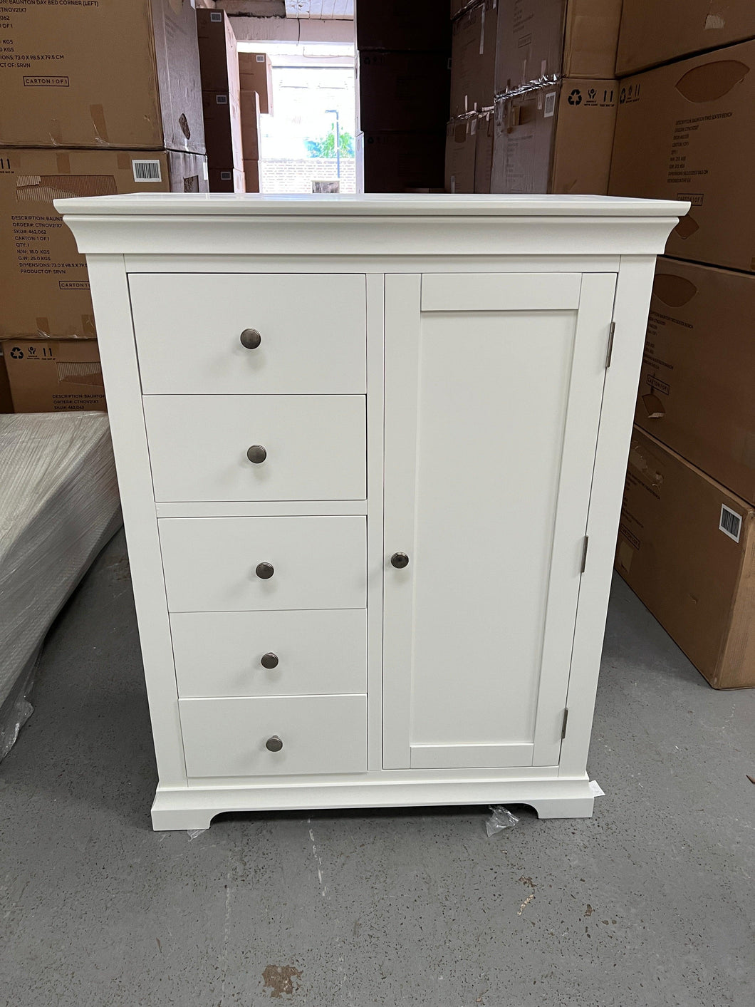 CHANTILLY WARM WHITE
Combination Wardrobe Quality Furniture Clearance Ltd