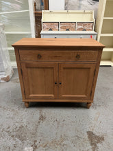 Load image into Gallery viewer, ELKSTONE MELLOW OAK
Small Sideboard Quality Furniture Clearance Ltd
