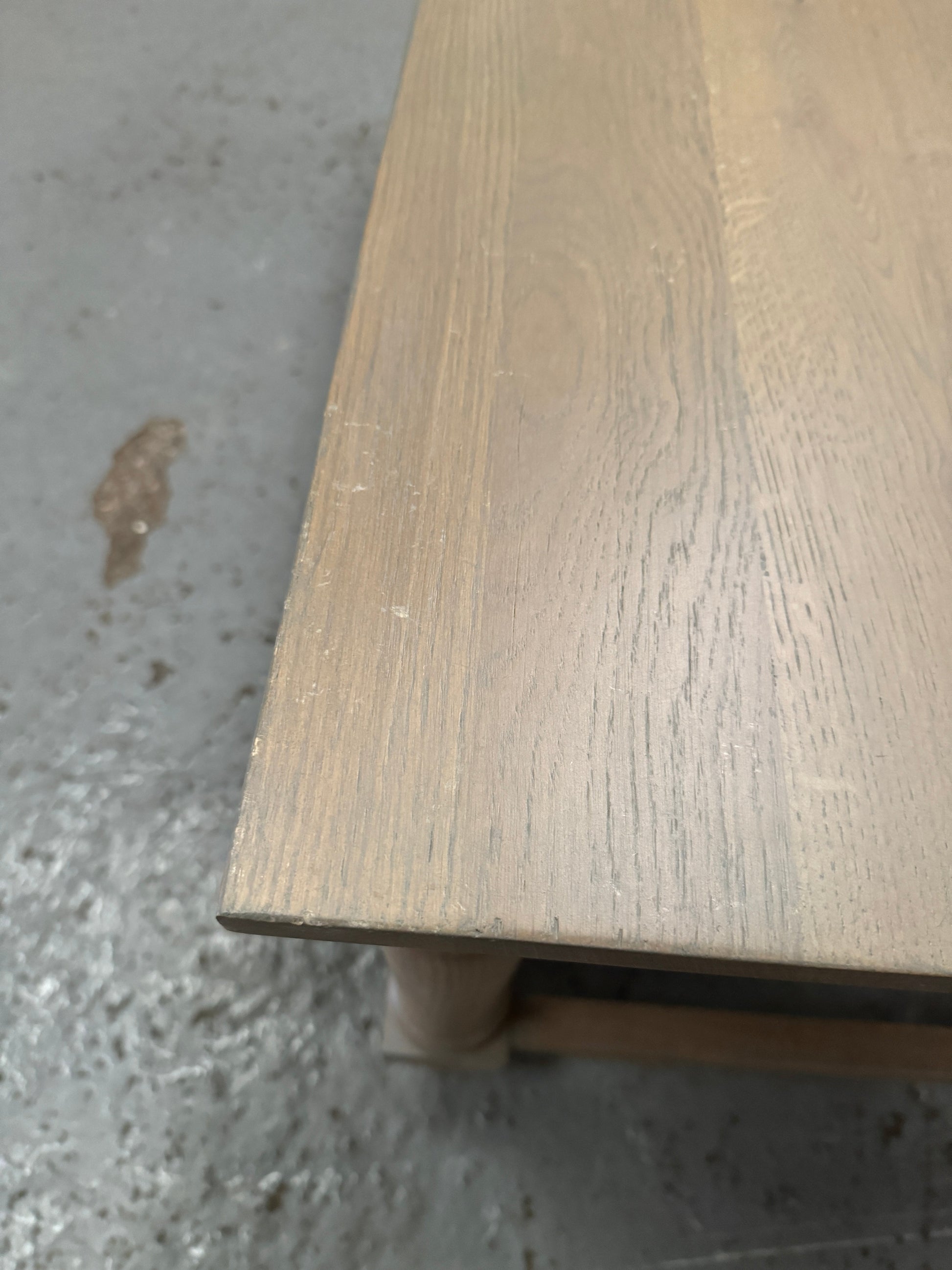 ELKSTONE SMOKED OAK
Coffee Table Quality Furniture Clearance Ltd