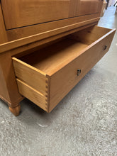 Load image into Gallery viewer, ELKSTONE MELLOW OAK
Double Wardrobe Quality Furniture Clearance Ltd
