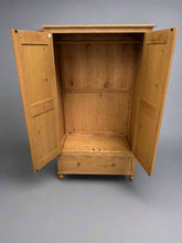 Load image into Gallery viewer, ELKSTONE MELLOW OAK
Double Wardrobe Quality Furniture Clearance Ltd

