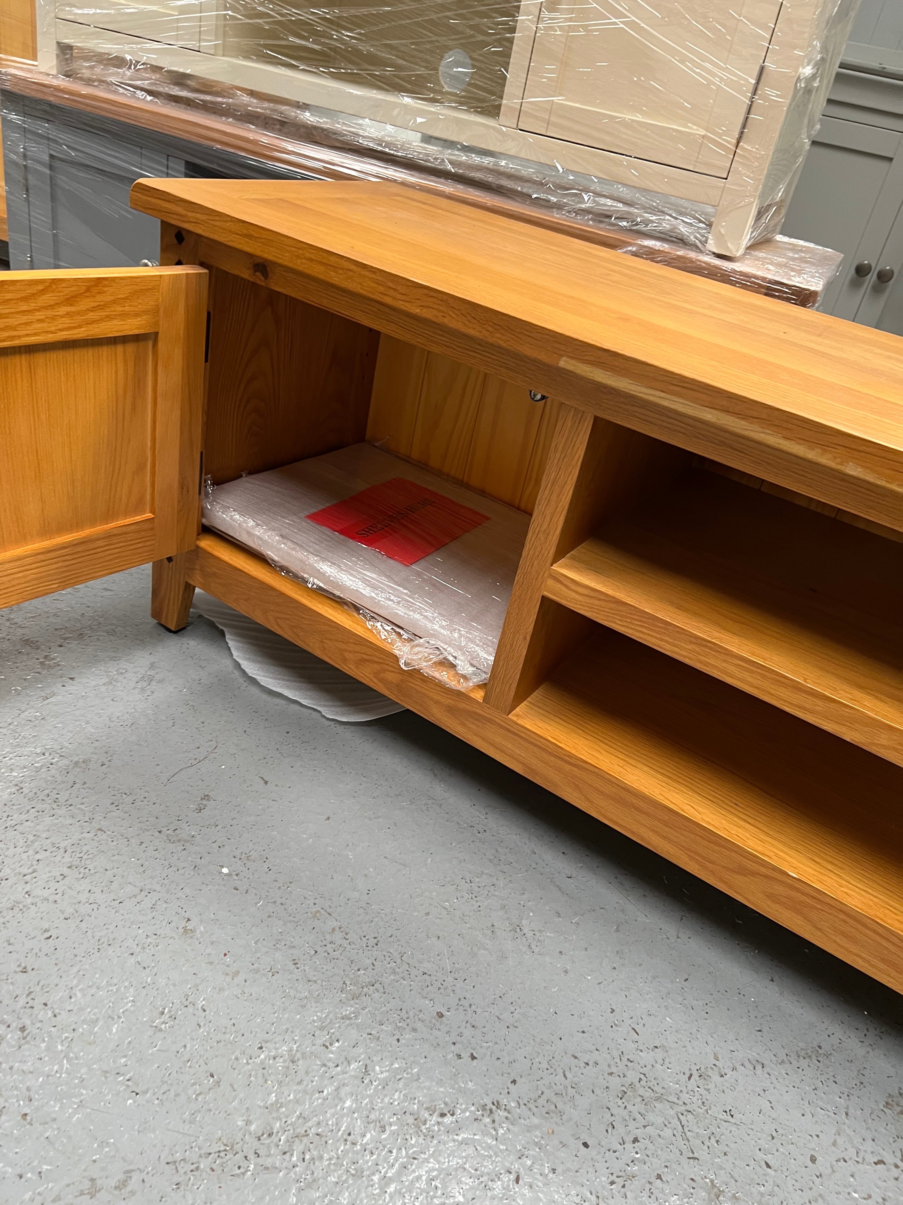 Oakland Rustic Oak Extra Large TV Stand up to 75" Quality Furniture Clearance Ltd