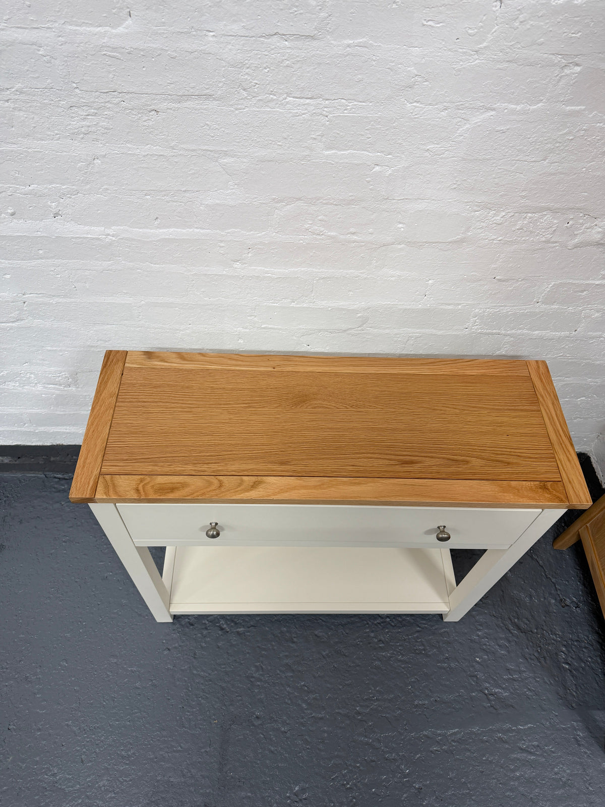 SIMPLY COTSWOLD CLASSIC CREAM
Console Table Quality Furniture Clearance Ltd