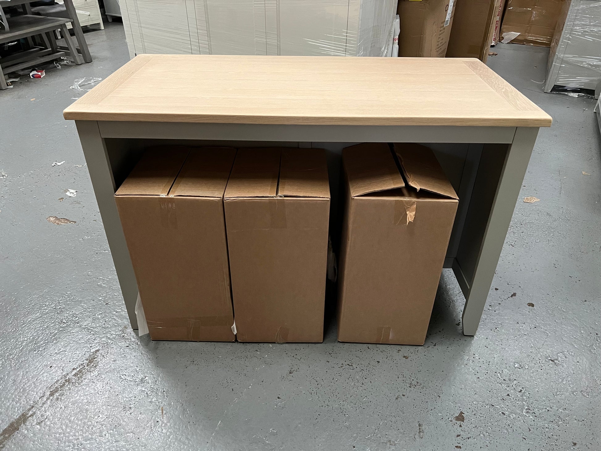 CHESTER DOVE GREY
Breakfast Bar Island and Stools Set Quality Furniture Clearance Ltd