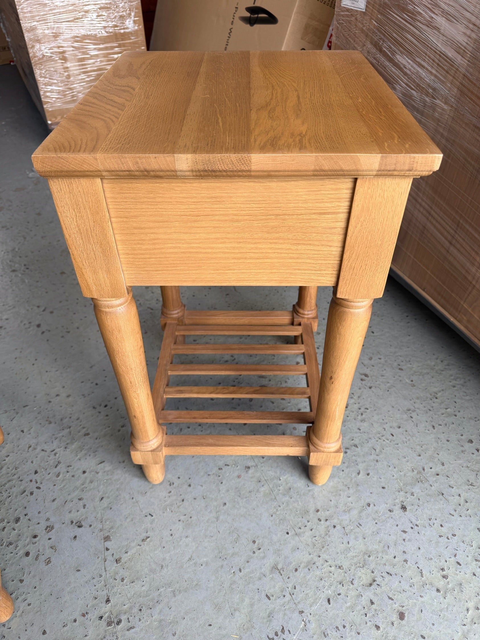 ELKSTONE MELLOW OAK
1 Drawer Bedside Table - set of 2 Quality Furniture Clearance Ltd