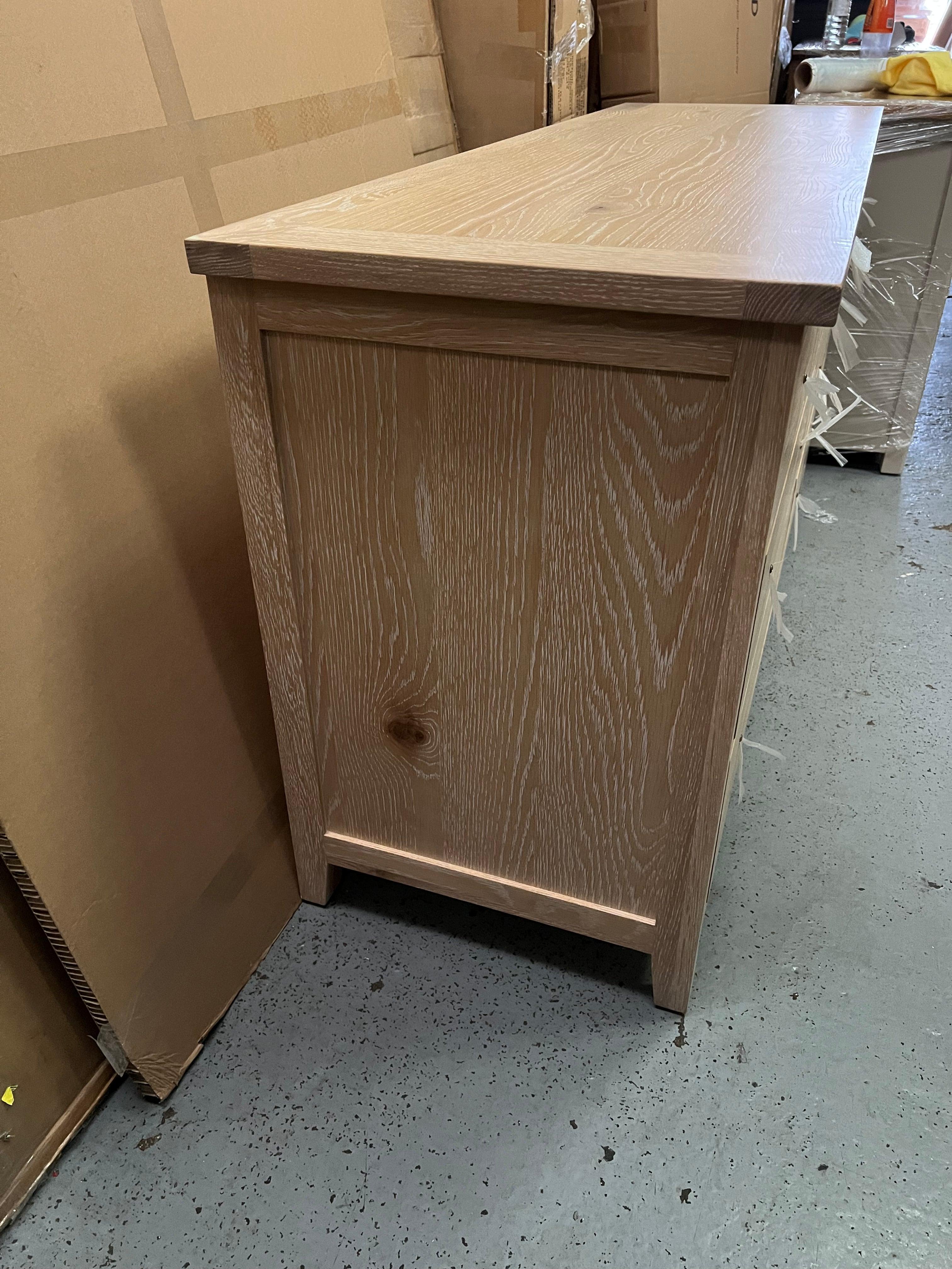 INGLESHAM WHITEWASH OAK
8 Drawer Wide Chest Quality Furniture Clearance Ltd