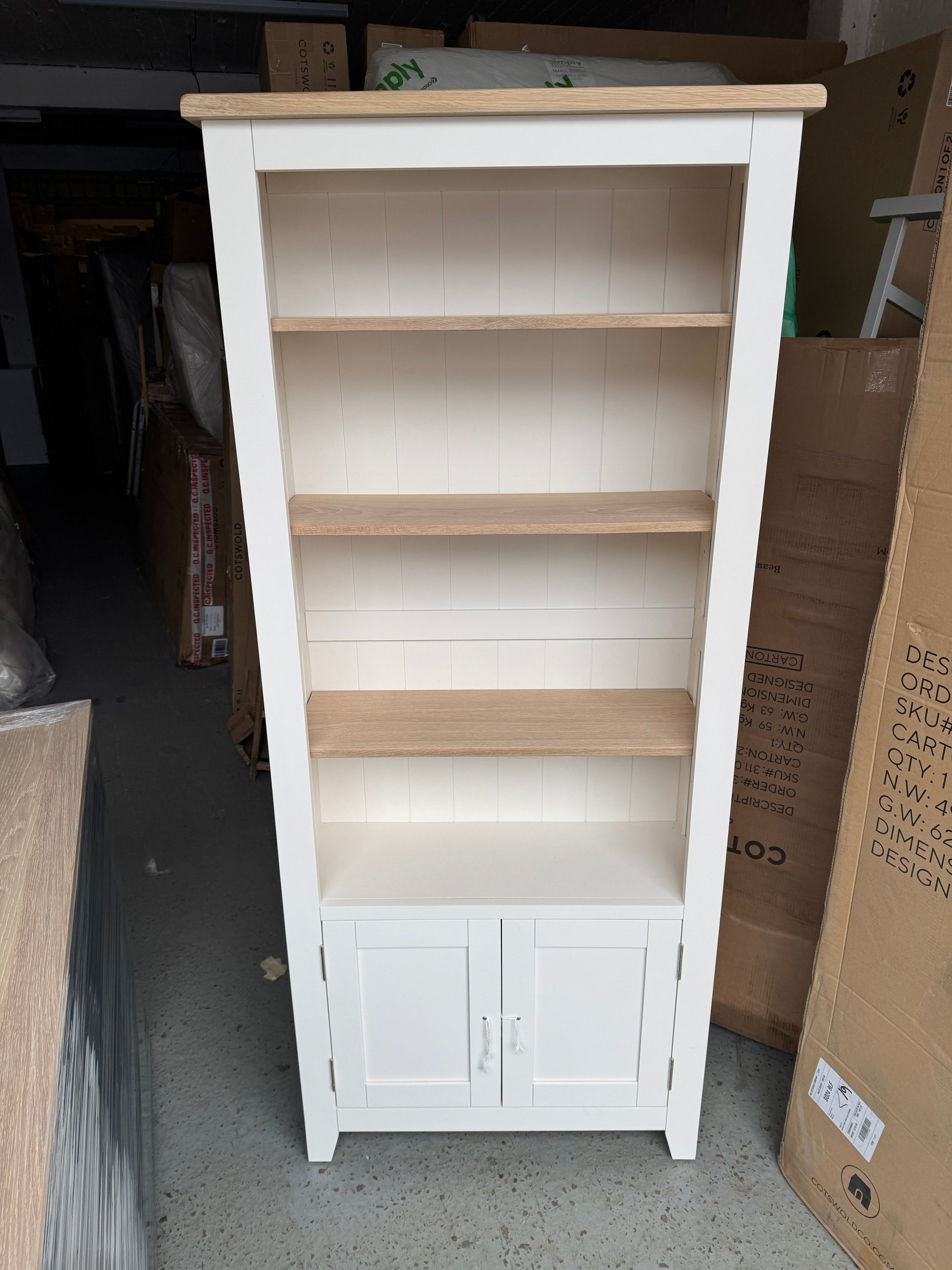 CHESTER CLASSIC CREAM
Alcove Display Cabinet Quality Furniture Clearance Ltd