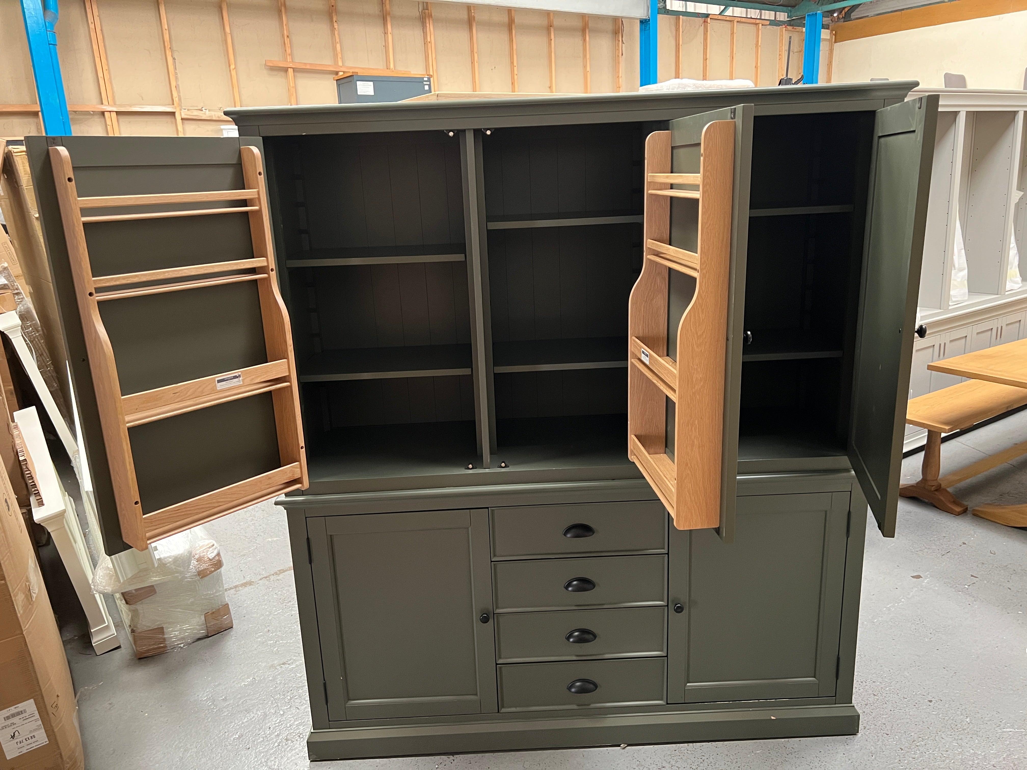 STOW FOREST GREEN
Grand Triple Larder Quality Furniture Clearance Ltd