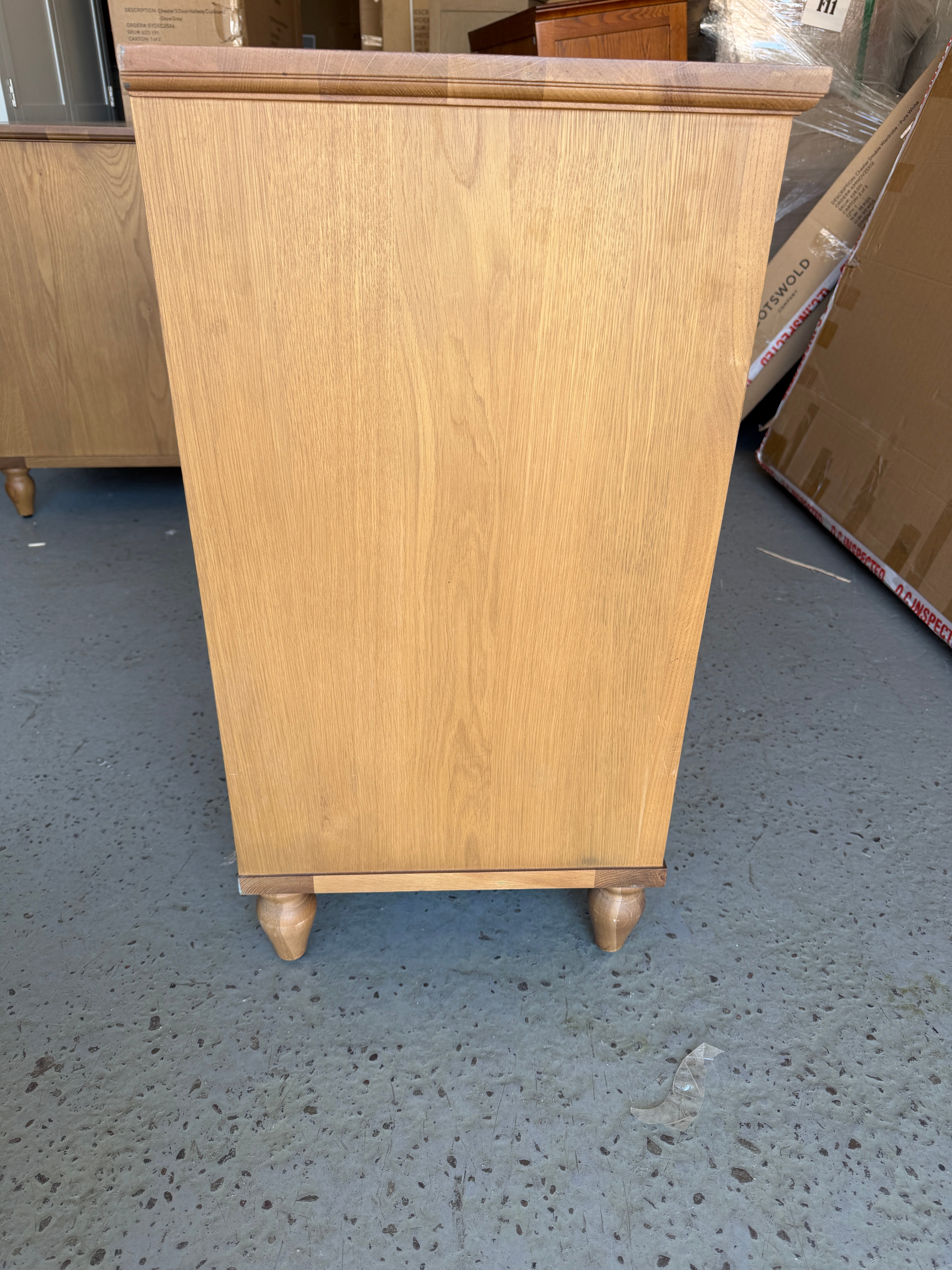 ELKSTONE MELLOW OAK
Large Sideboard Quality Furniture Clearance Ltd
