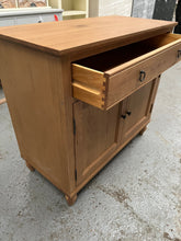 Load image into Gallery viewer, ELKSTONE MELLOW OAK
Small Sideboard Quality Furniture Clearance Ltd
