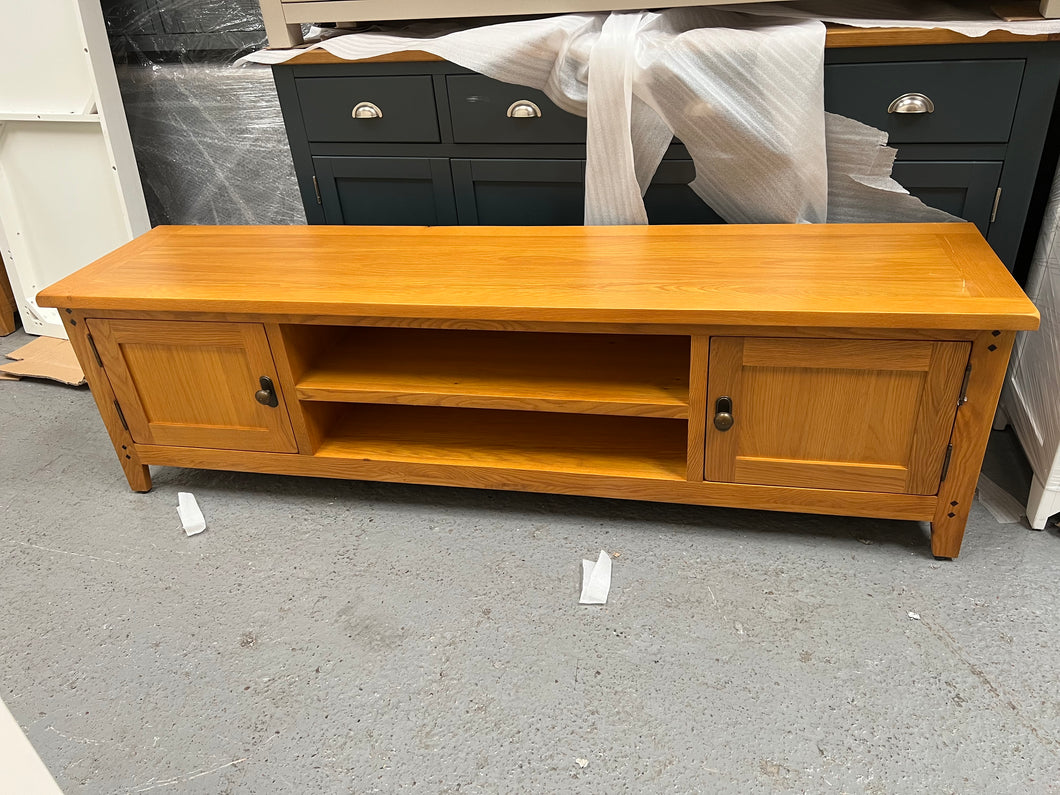 Oakland Rustic Oak Extra Large TV Stand Quality Furniture Clearance Ltd