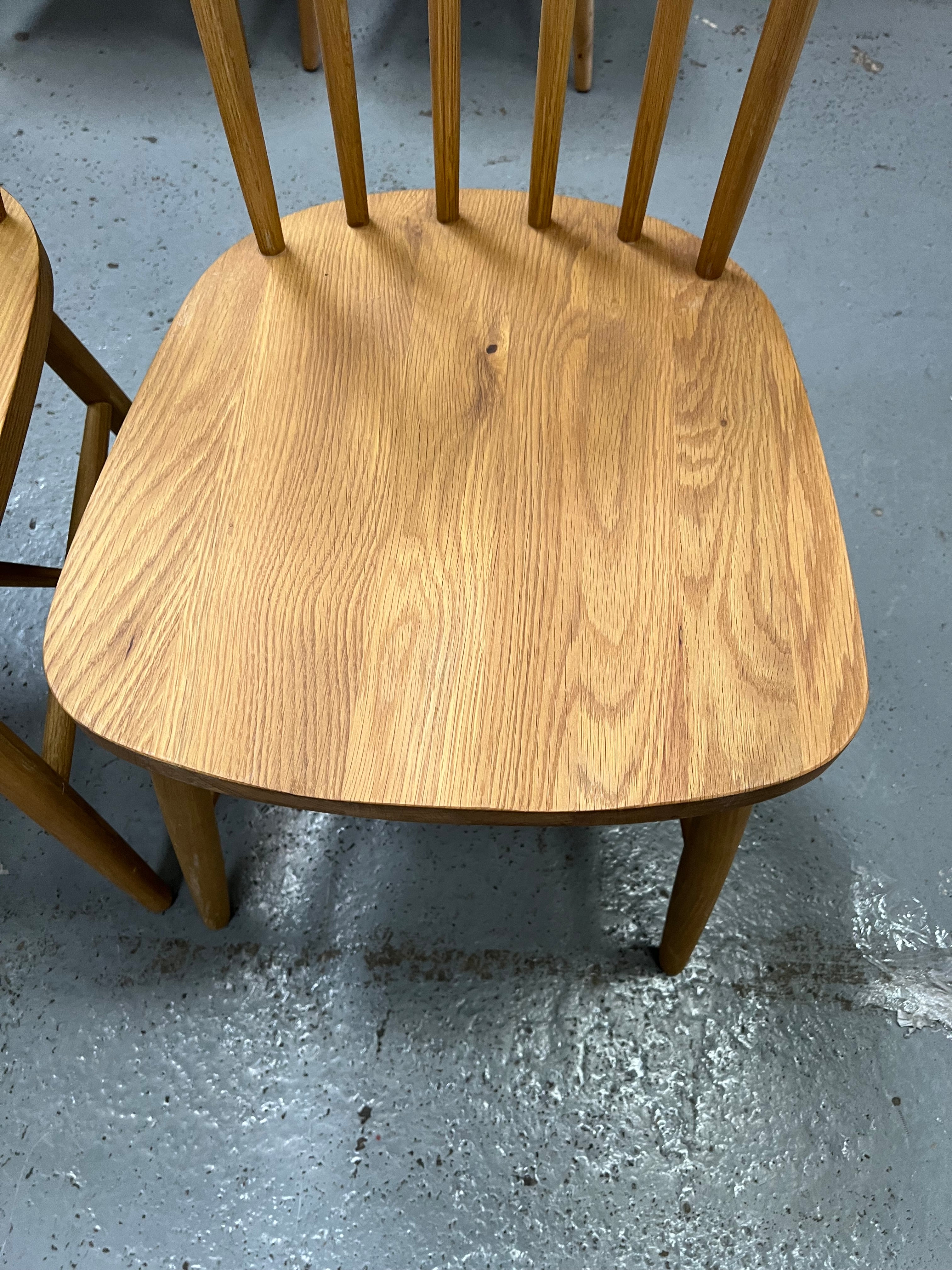 Set of 2 ELKSTONE MELLOW OAK
Spindleback Dining Chairs Quality Furniture Clearance Ltd