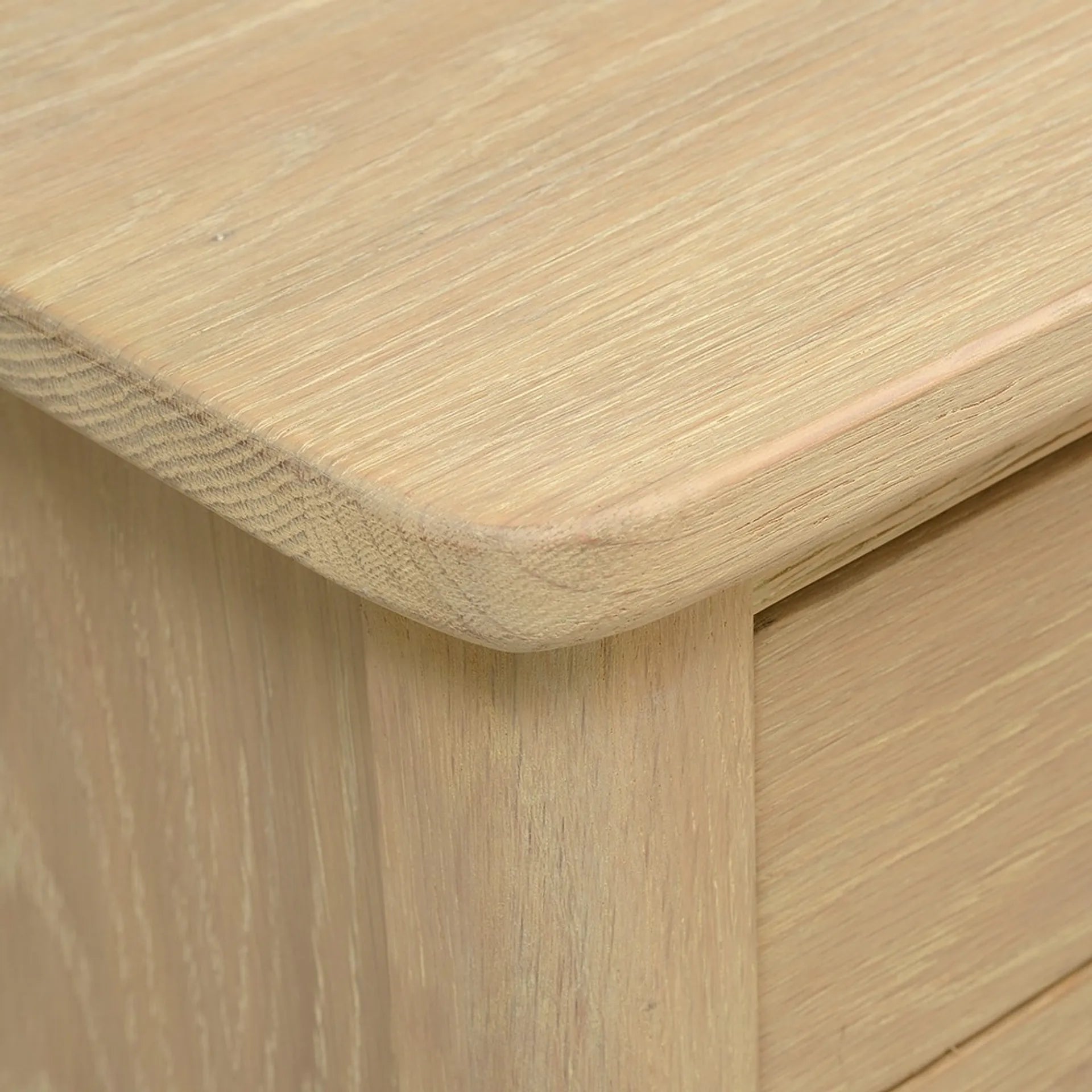 BERKELEY NORDIC OAK
2 Drawer Bedside Table Quality Furniture Clearance Ltd