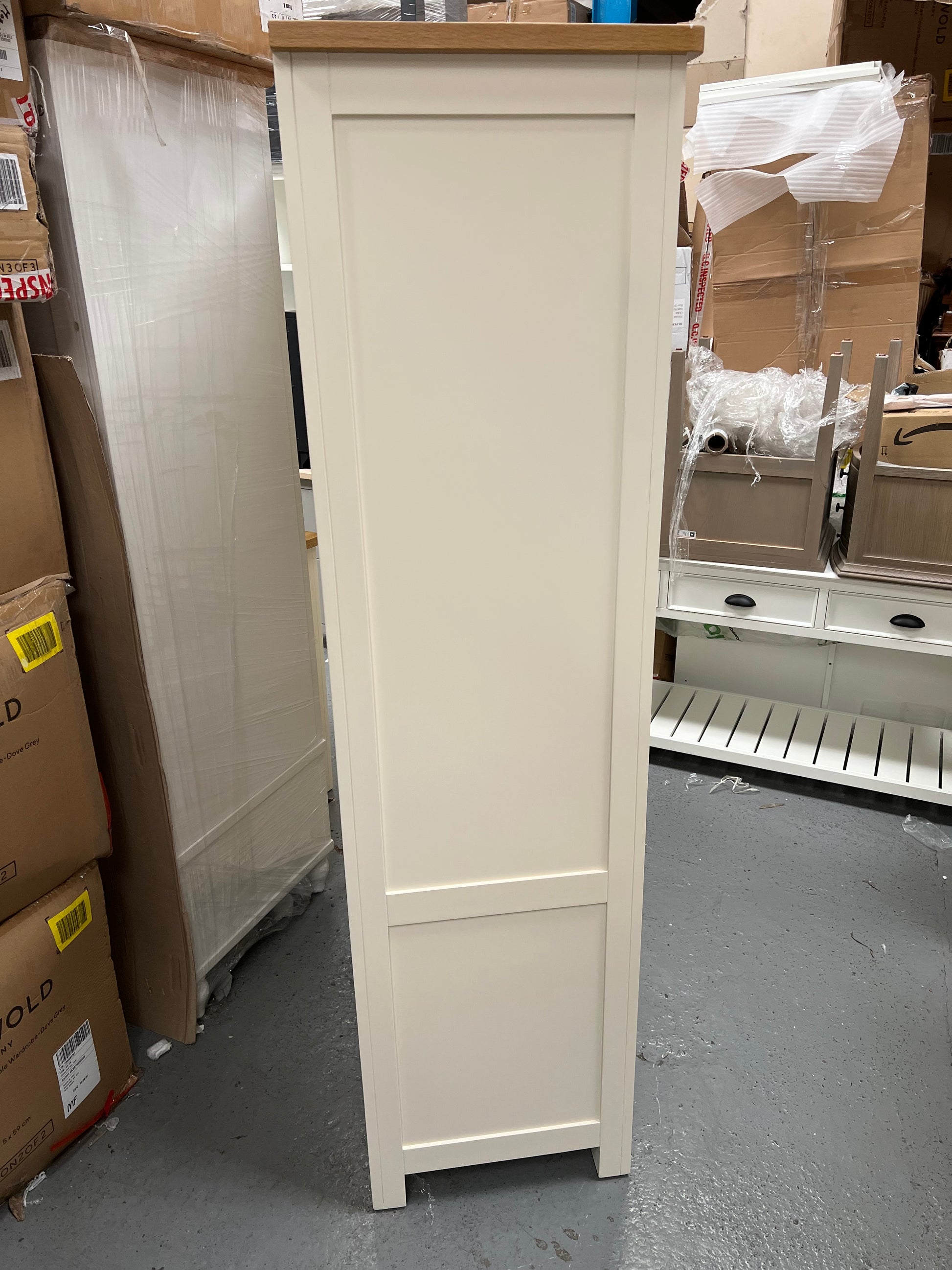 SUSSEX COTSWOLD CREAM
Double Larder Quality Furniture Clearance Ltd