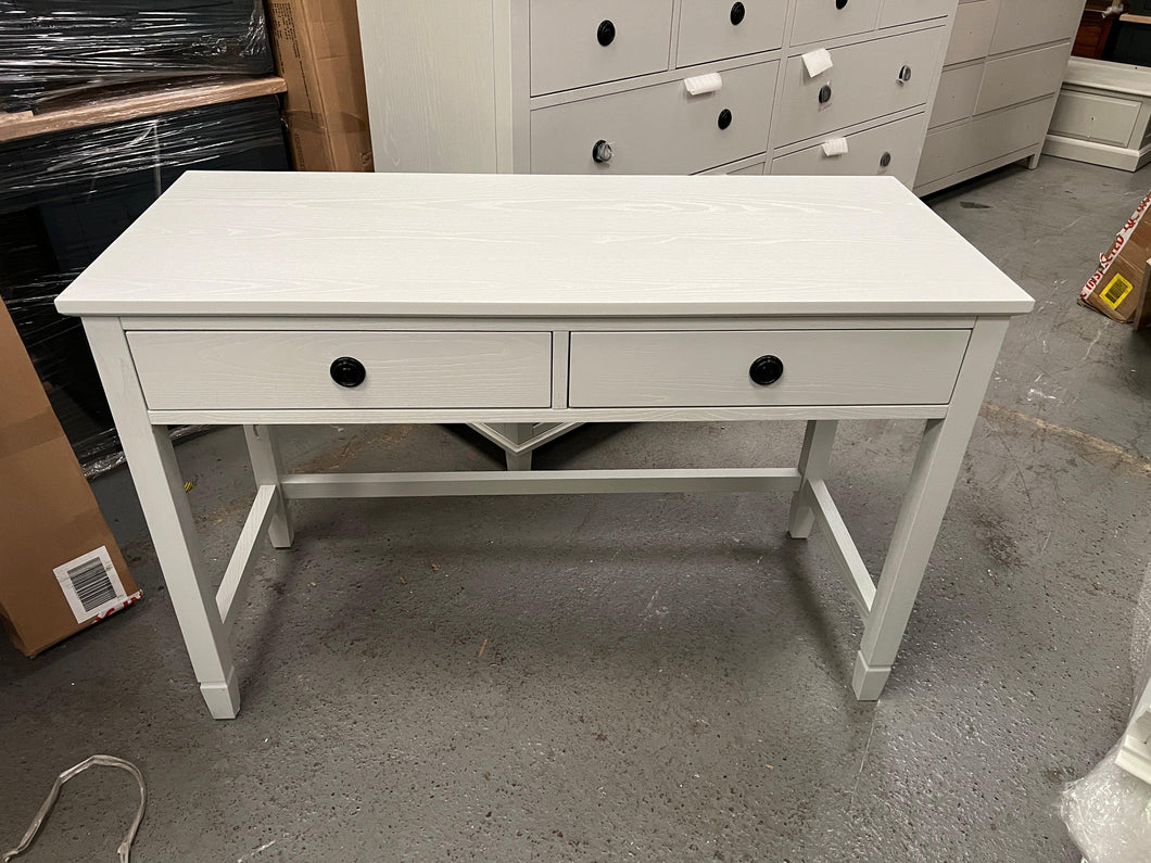 CHARLBURY MINERAL GREY
Dressing Table Quality Furniture Clearance Ltd