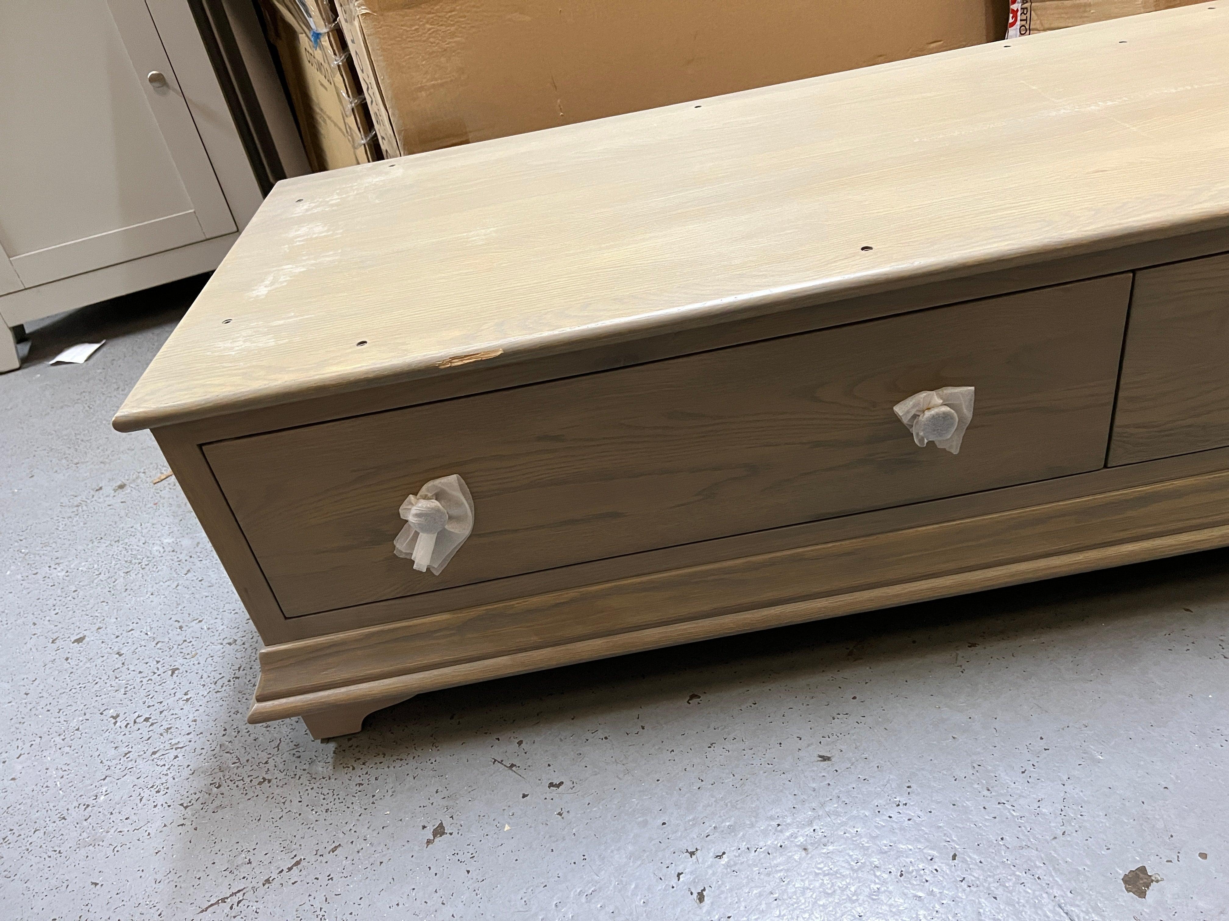 WINCHCOMBE SMOKED OAK Triple Wardrobe Quality Furniture Clearance Ltd