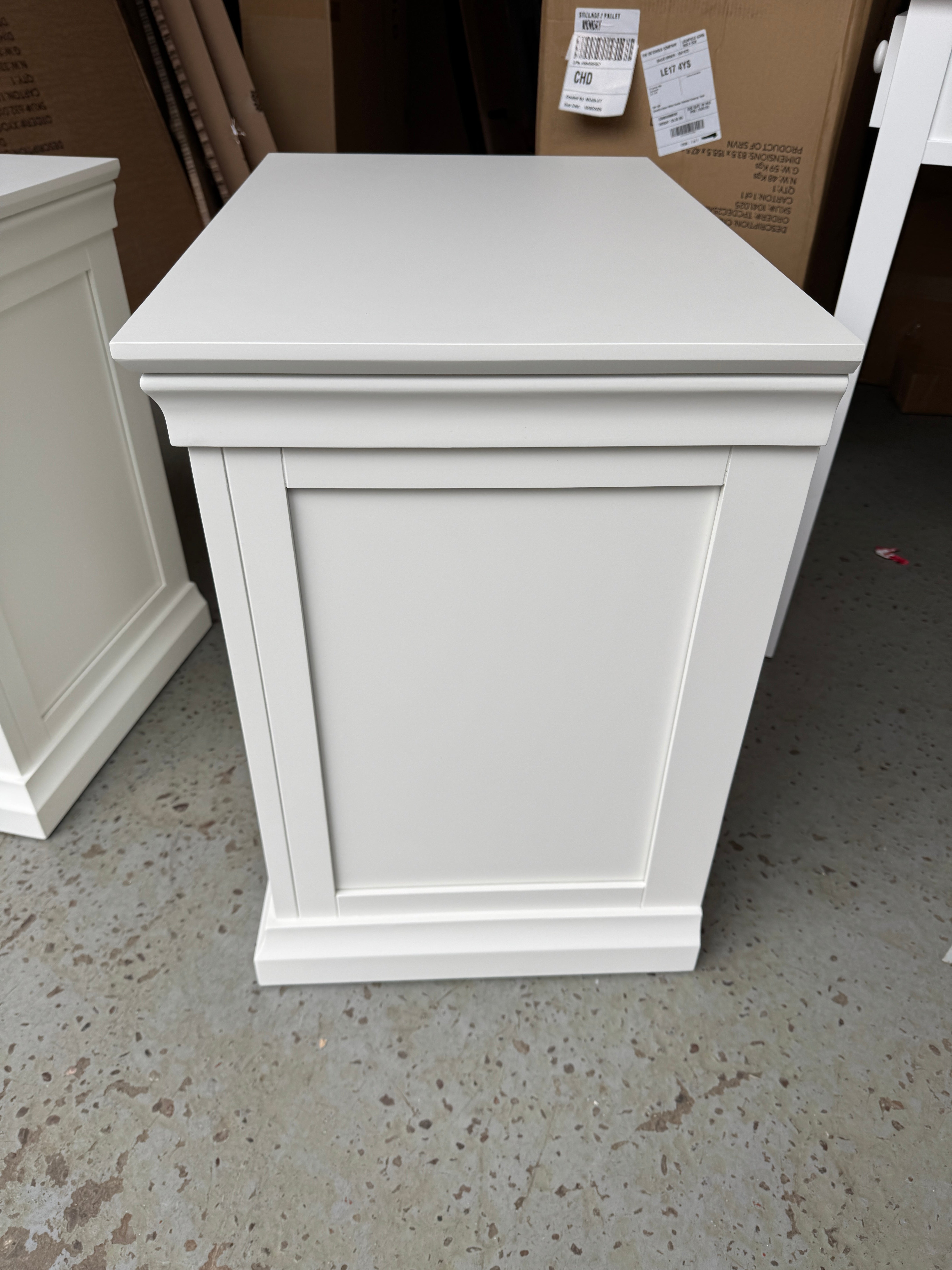 Set of 2 Chantilly warm white Jumbo Bedsides furniture delivered