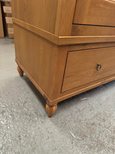 Load image into Gallery viewer, ELKSTONE MELLOW OAK
Double Wardrobe Quality Furniture Clearance Ltd
