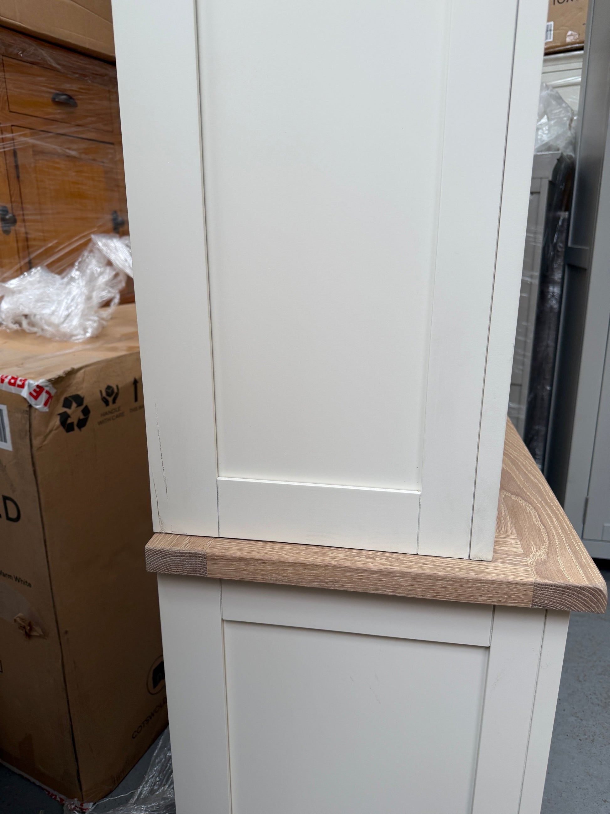 CHESTER CLASSIC CREAM
Large Dresser Quality Furniture Clearance Ltd