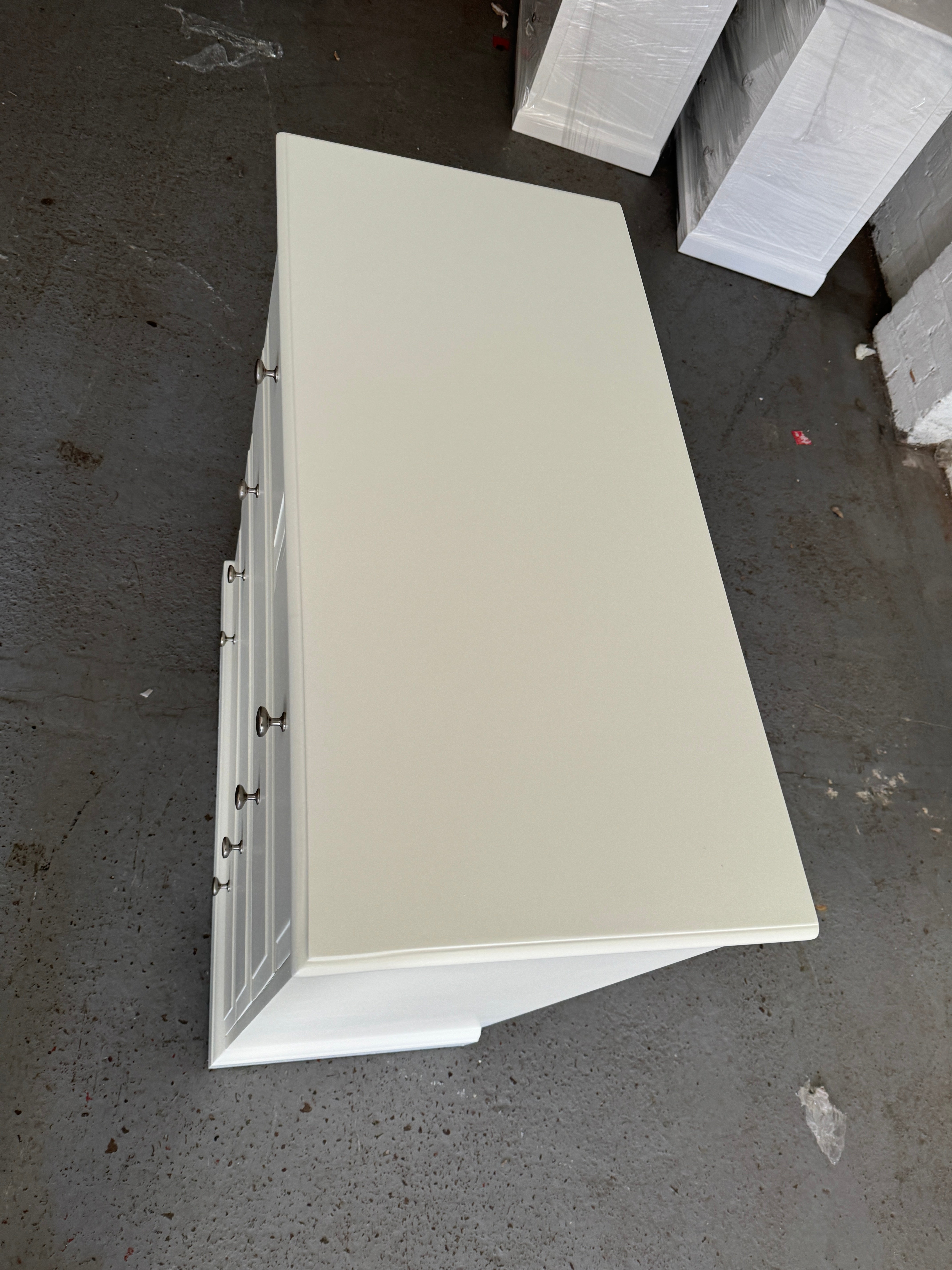 PENSHAM PURE WHITE
5 Drawer Chest