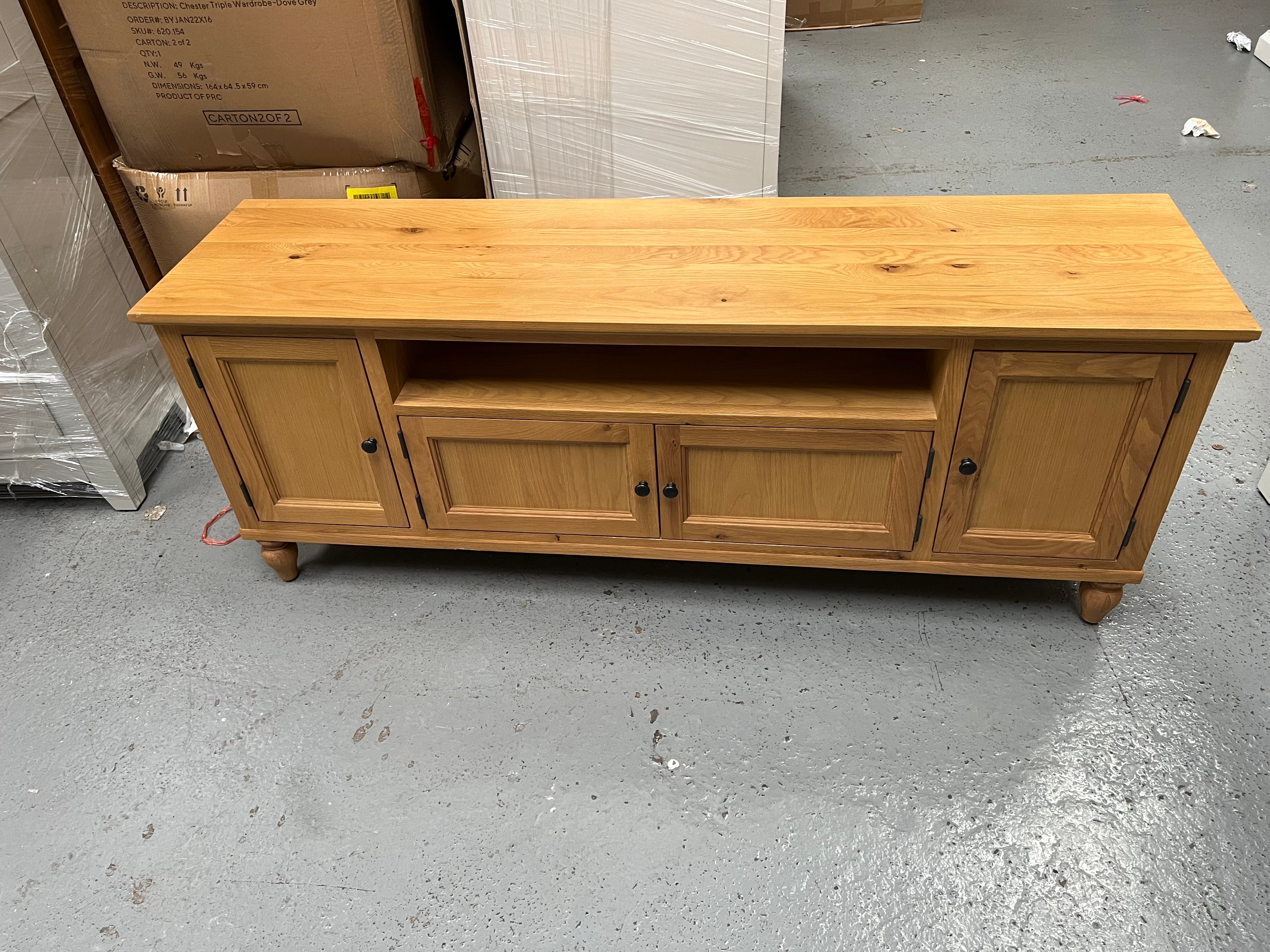 ELKSTONE MELLOW OAK
Large TV Stand up to 65" Quality Furniture Clearance Ltd