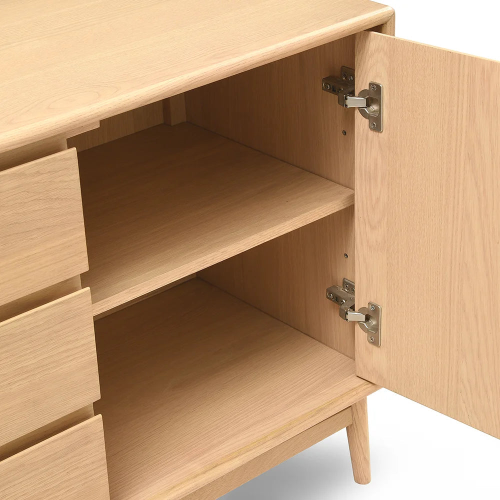 WINSON LIGHT OAK
Sideboard Quality Furniture Clearance Ltd