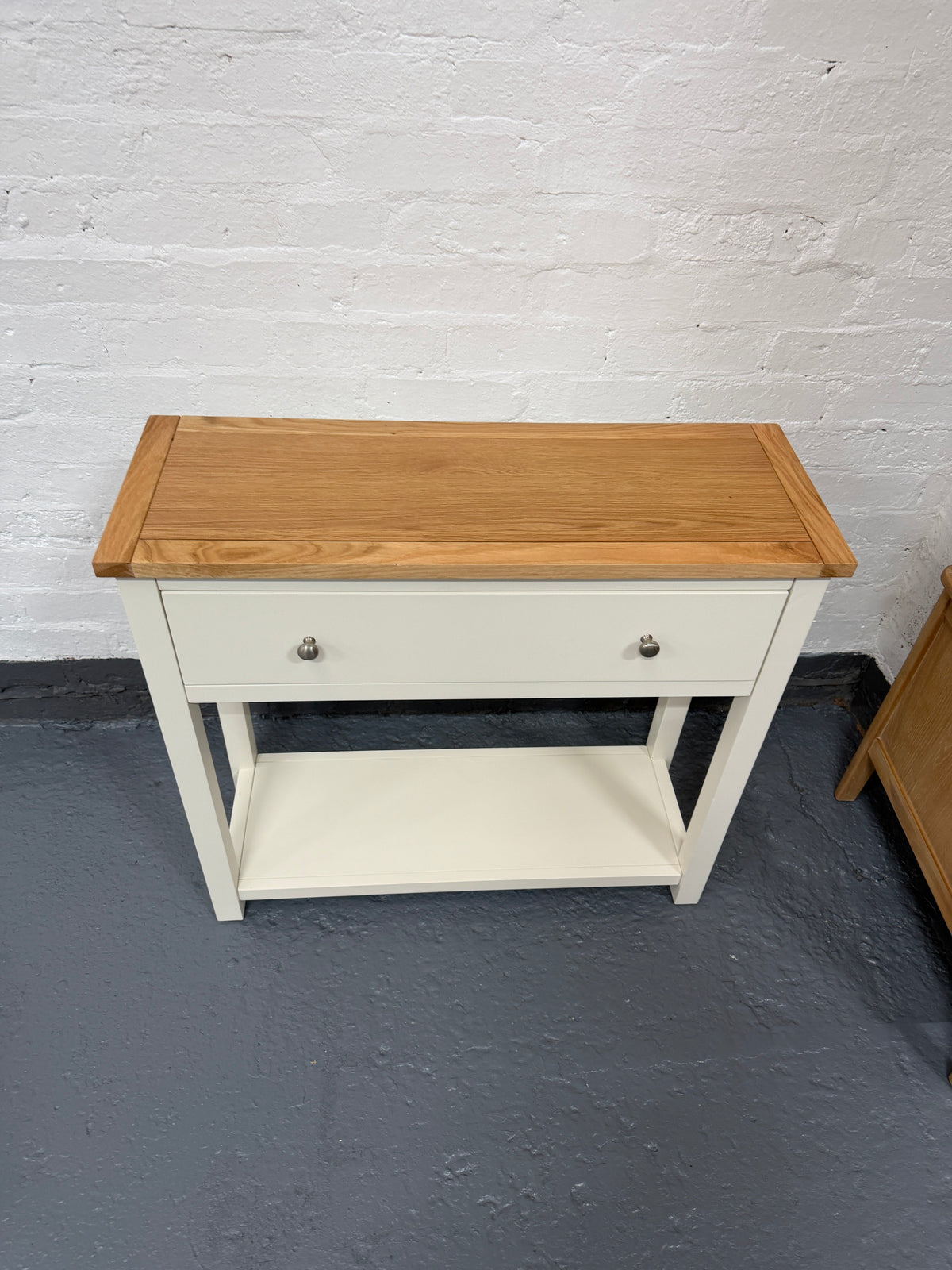 SIMPLY COTSWOLD CLASSIC CREAM
Console Table Quality Furniture Clearance Ltd