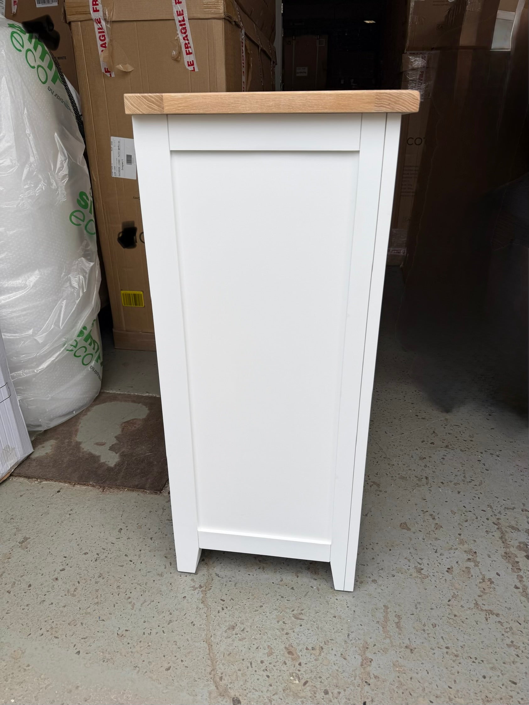 CHESTER PURE WHITE
5 Drawer Chest Quality Furniture Clearance Ltd