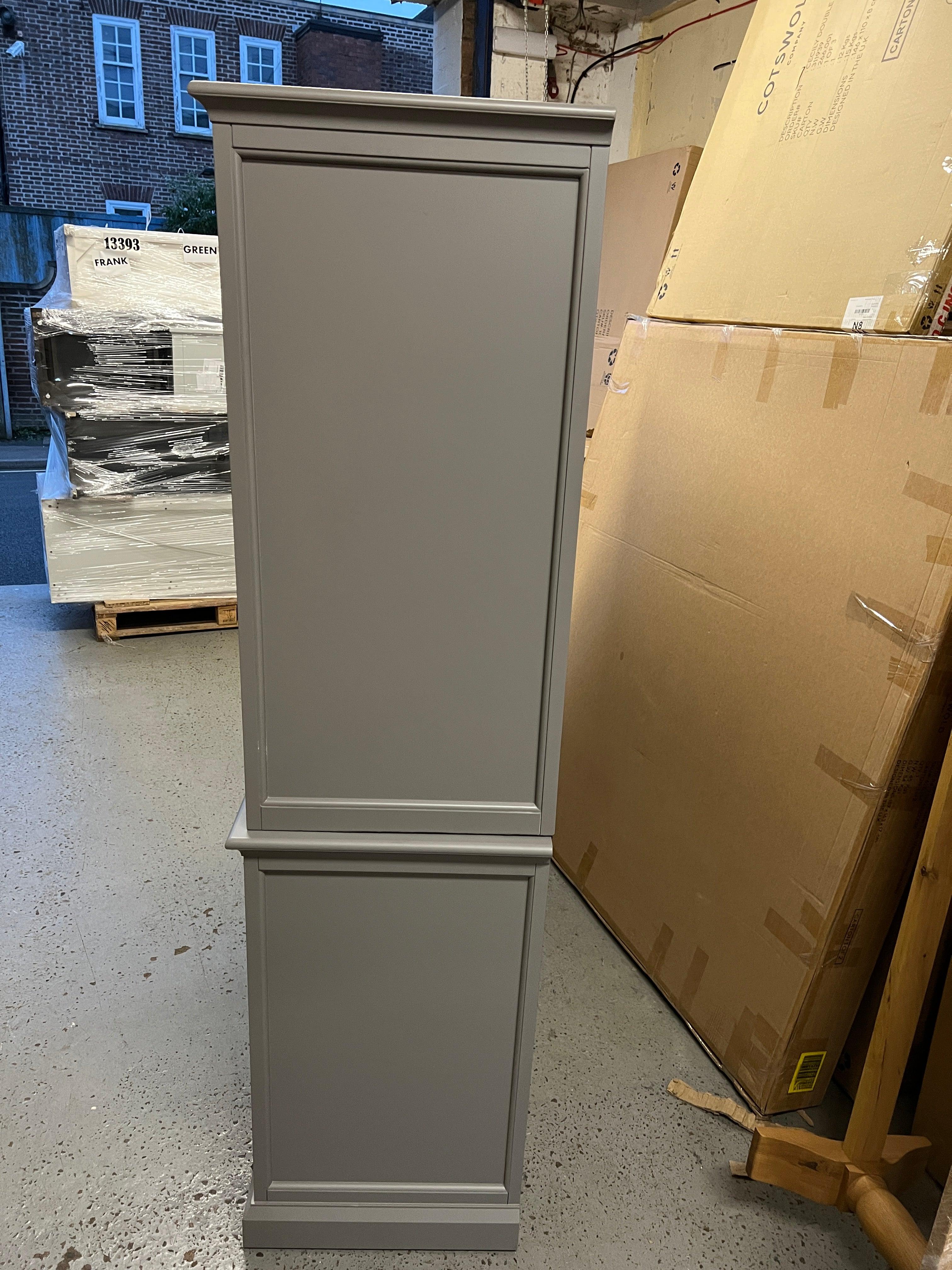 STOW FLINT GREY
Grand Triple Larder Quality Furniture Clearance Ltd