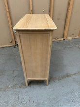 Load image into Gallery viewer, BERKELEY NORDIC OAK 4 Drawer Chest Quality Furniture Clearance Ltd
