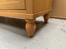Load image into Gallery viewer, ELKSTONE MELLOW OAK
Hidden Shoe Storage Bench Quality Furniture Clearance Ltd
