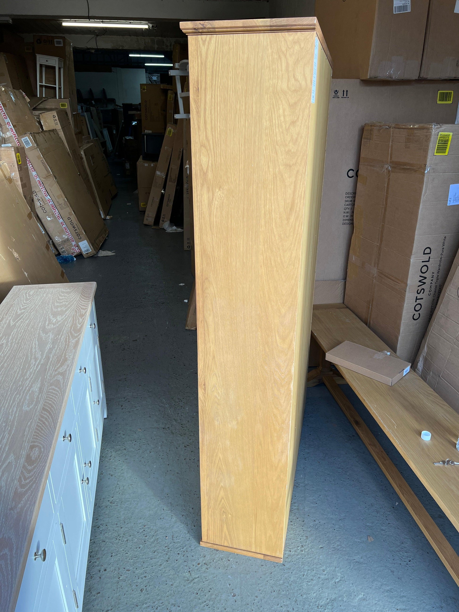 ELKSTONE MELLOW OAK
Large Bookcase Quality Furniture Clearance Ltd